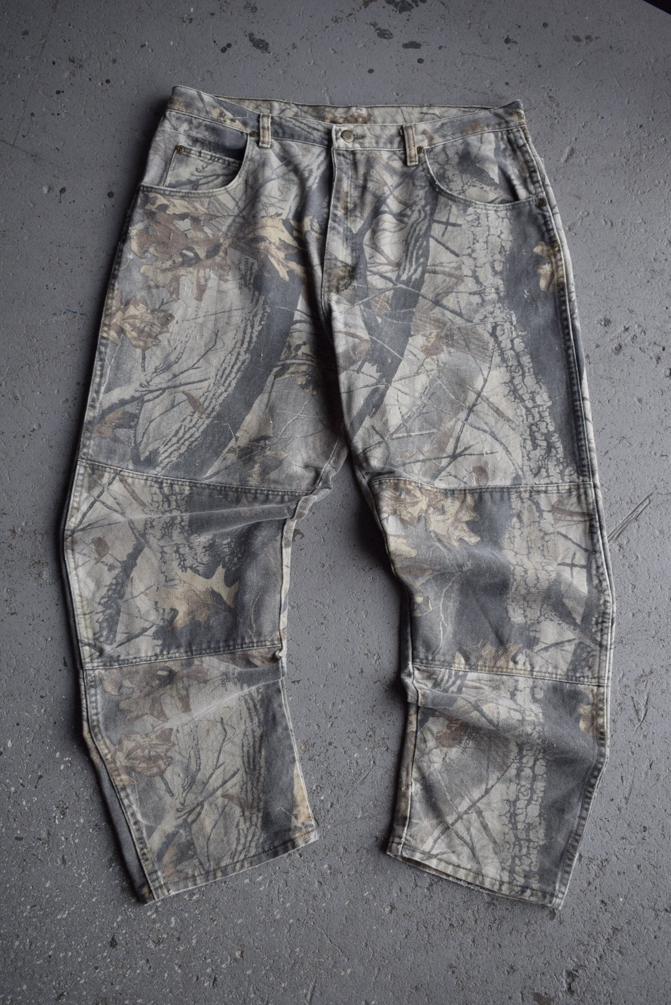 *Double - knee* Vintage Wrangler Real Tree Pants (38) - Retrospective Store