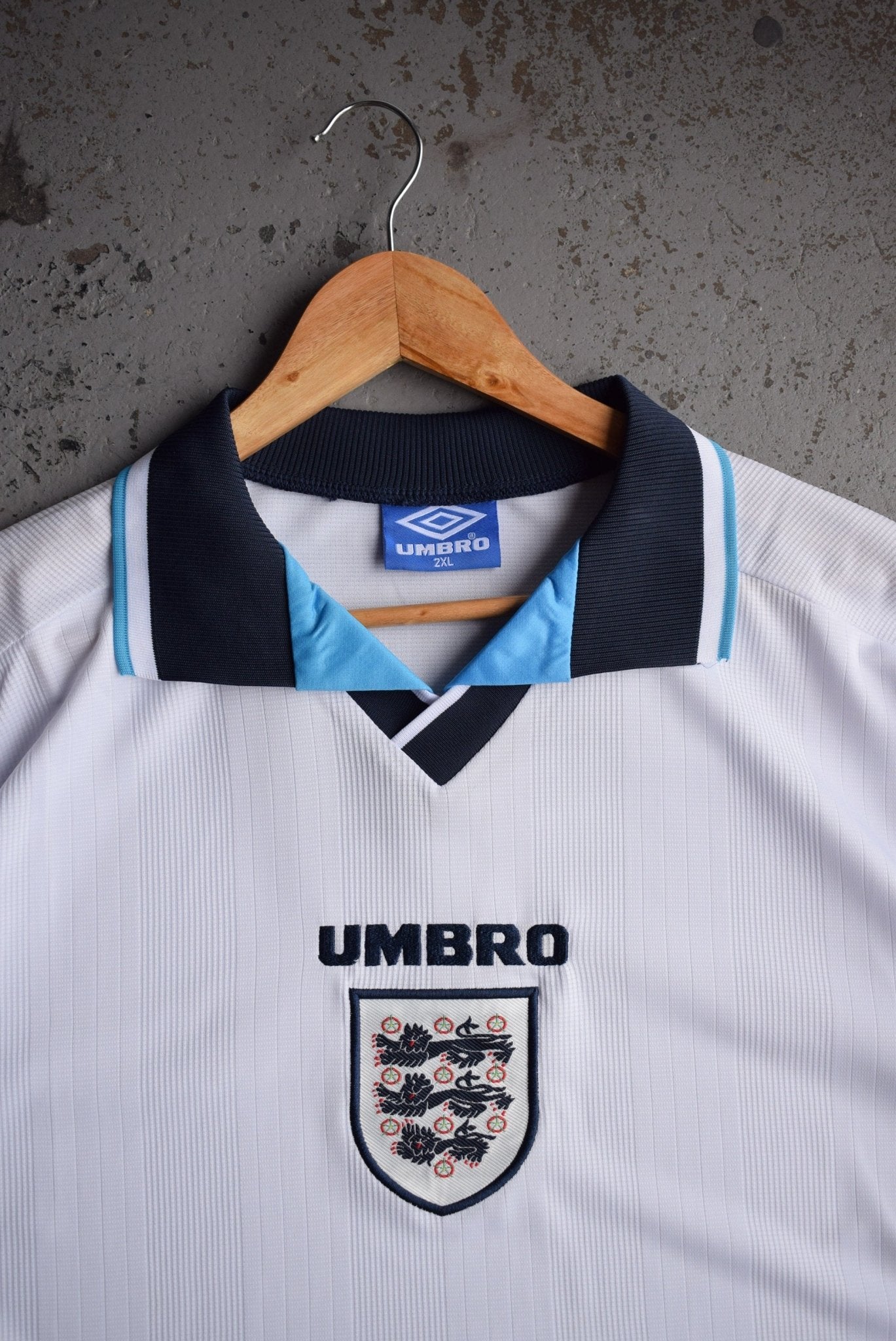 *Rare* Vintage 1995 - 96 Umbro x England Football Jersey (XL) - Retrospective Store