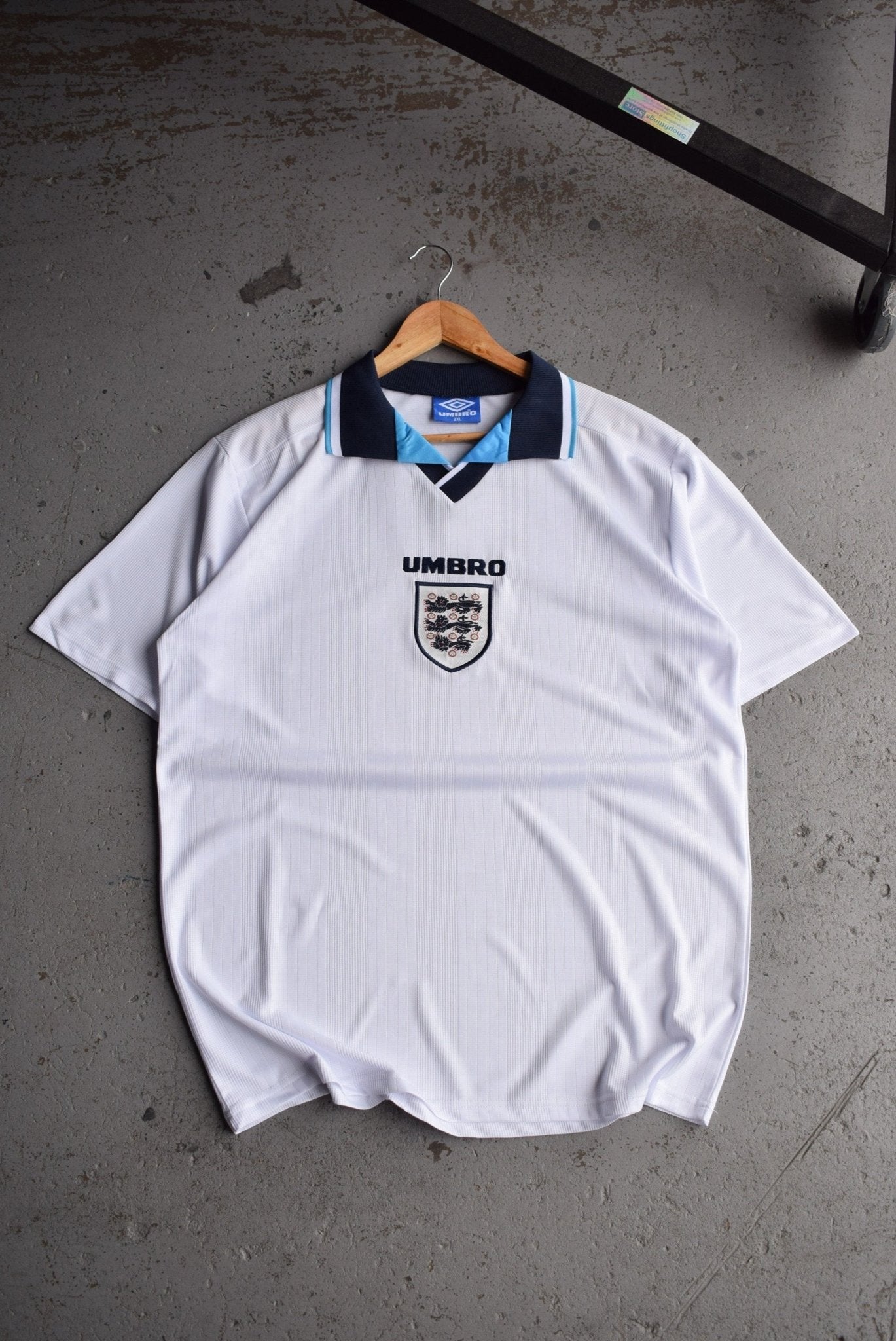 *Rare* Vintage 1995 - 96 Umbro x England Football Jersey (XL) - Retrospective Store