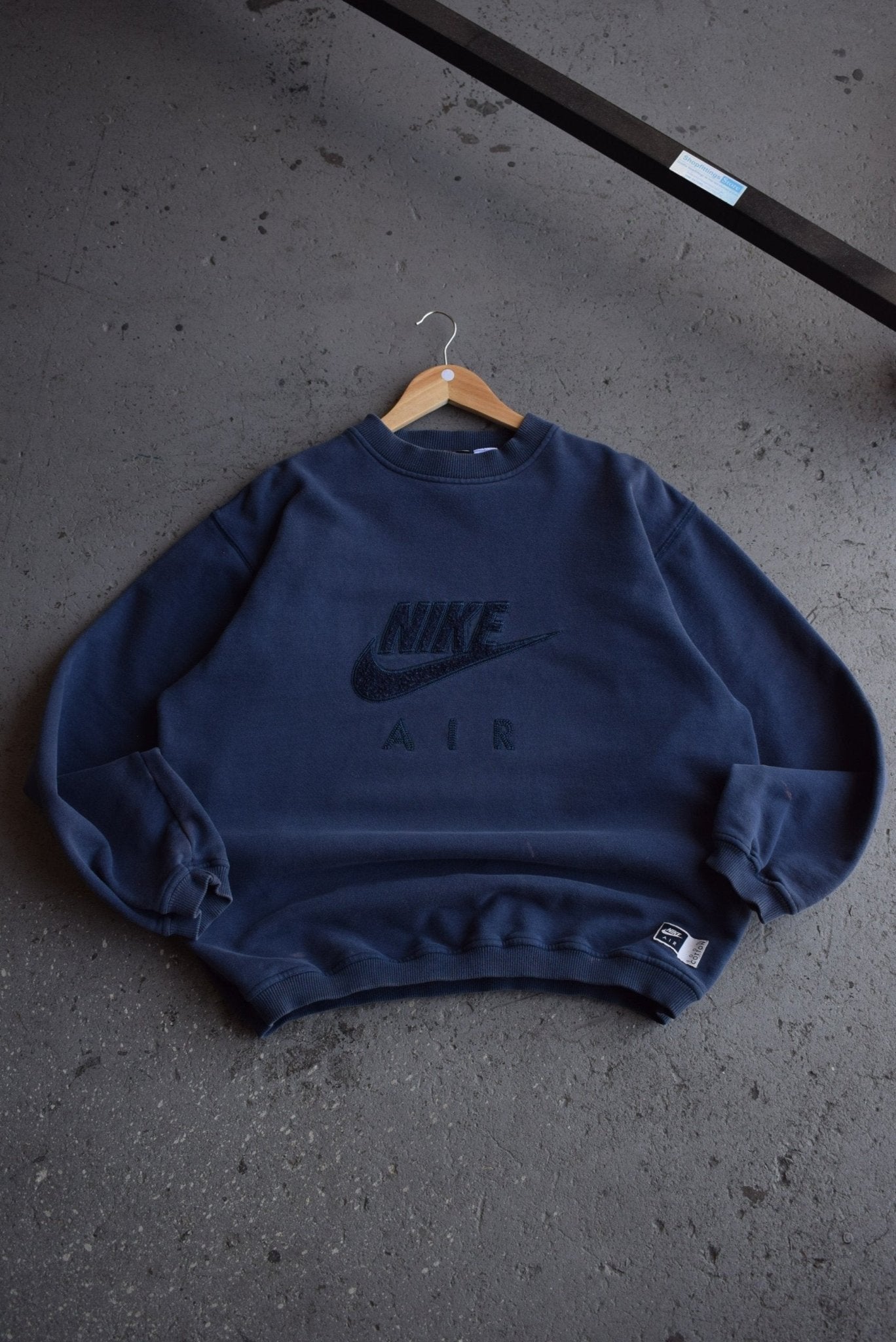 *RARE* Vintage 90s Nike Air Embroidered Spellout Crewneck (M/L) - Retrospective Store