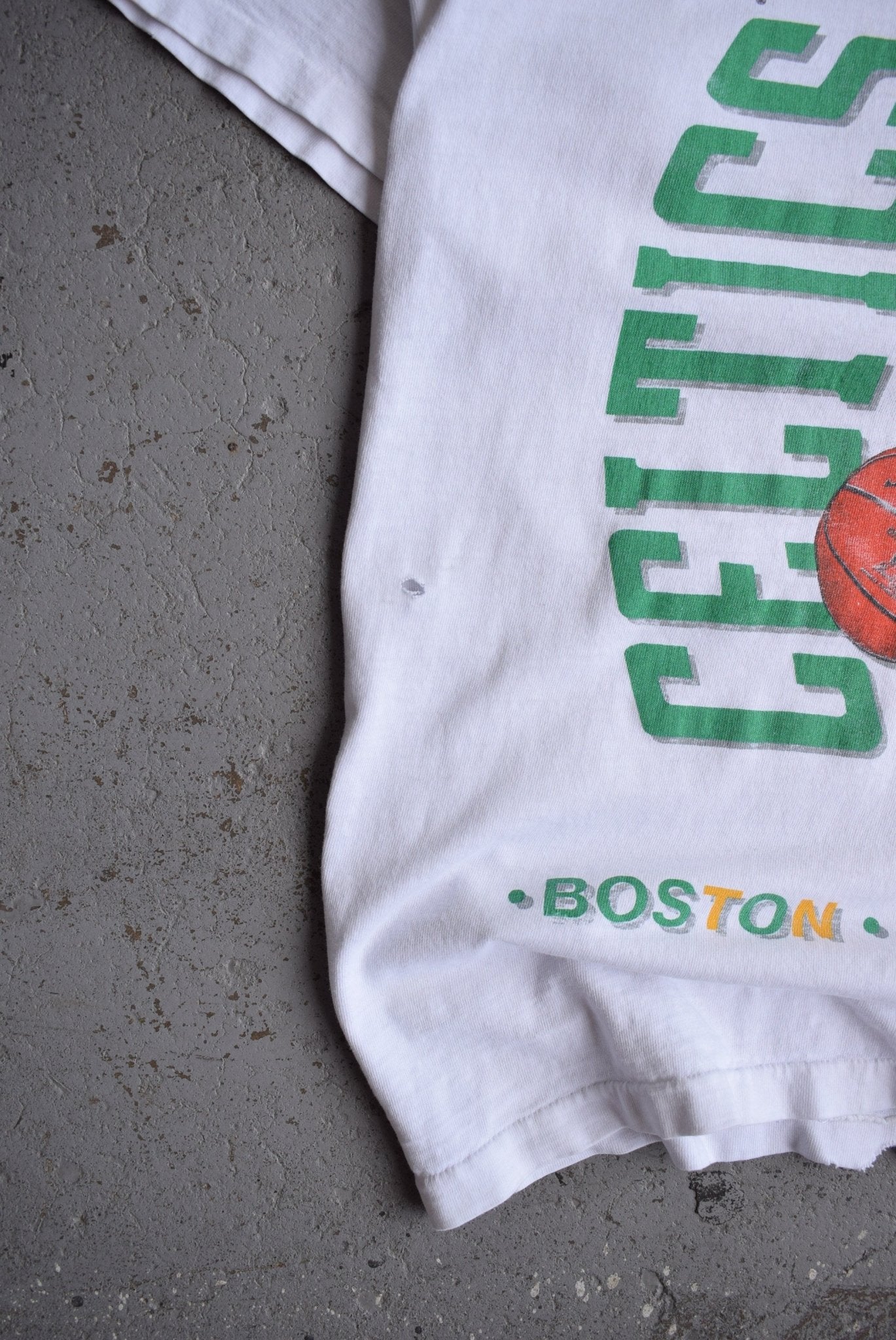 *Rare* Vintage 90s Salem x Boston Celtics All Over Print Tee (XL) - Retrospective Store