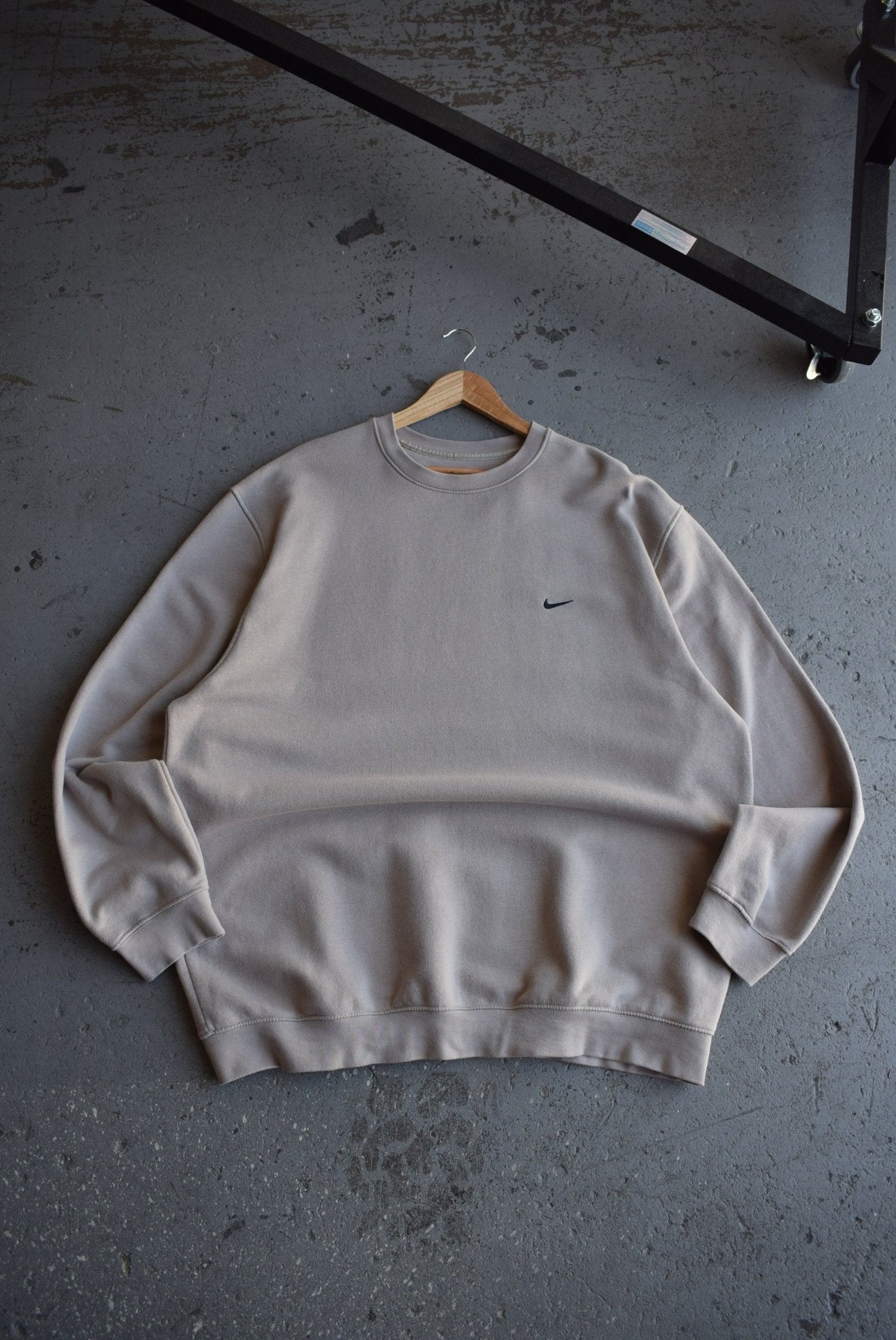 Nike embroidered hot crewneck sweatshirt