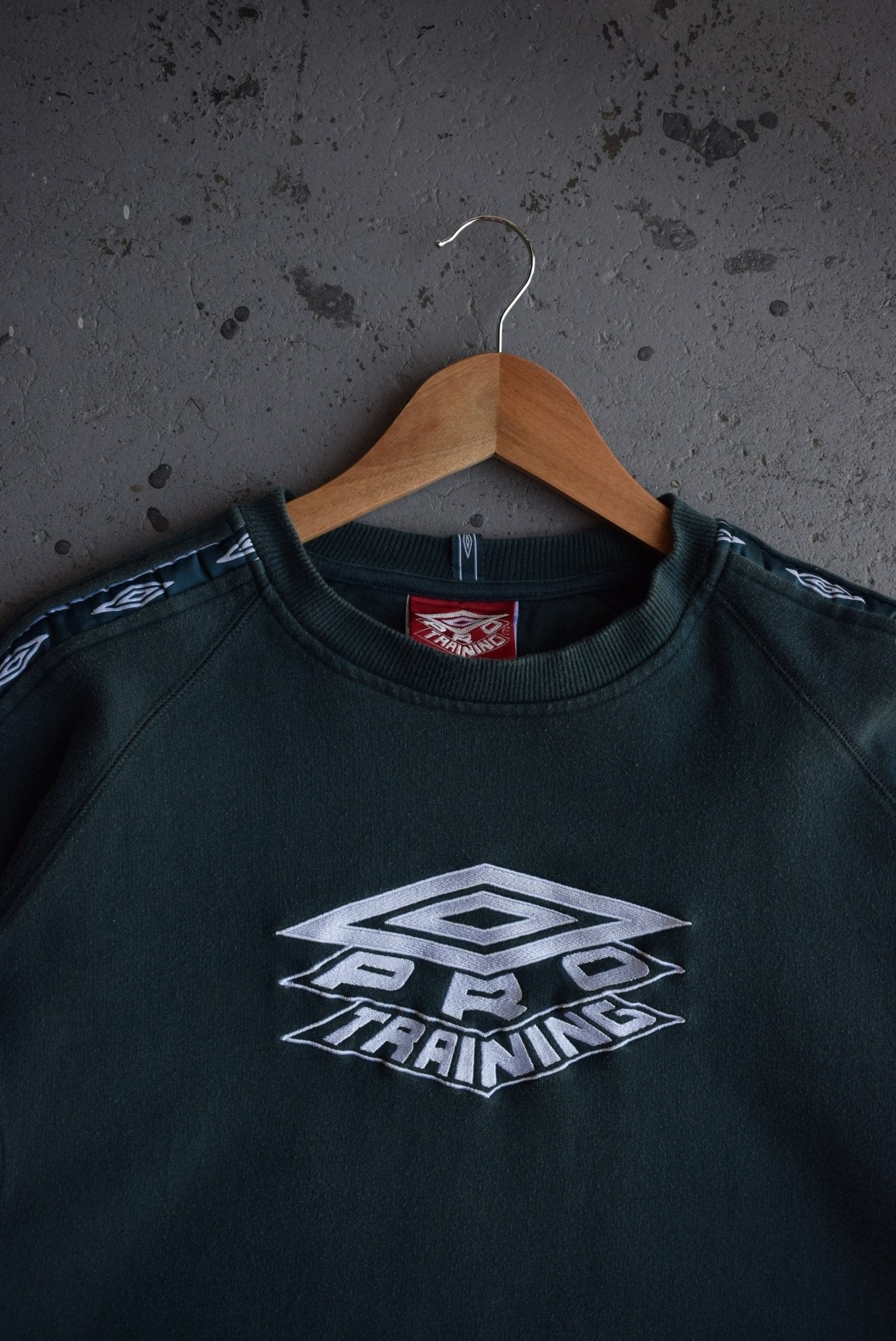 *Rare* Vintage Umbro Pro Training Embroidered Crewneck (L) - Retrospective Store