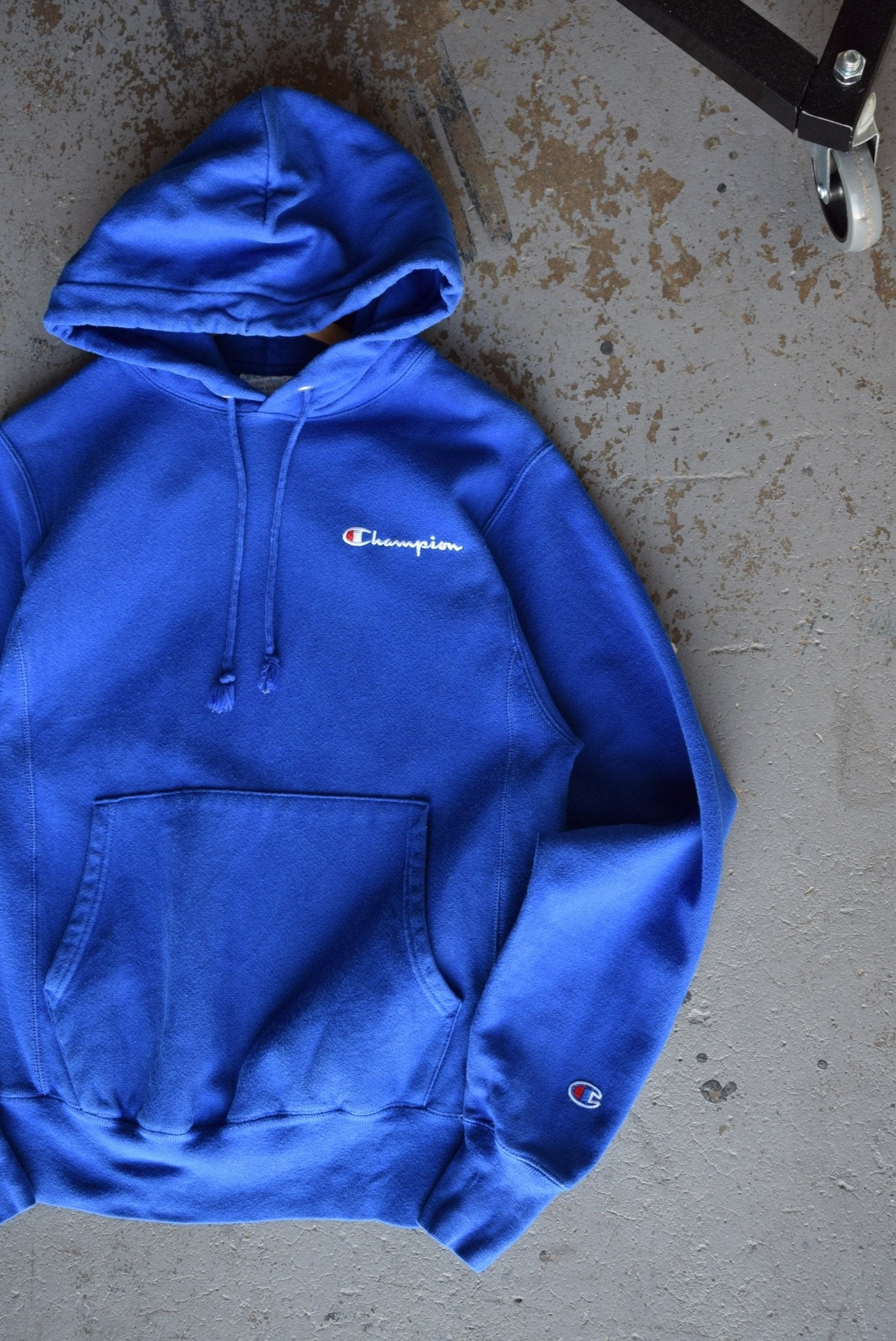 Reverse-weave* Vintage Champion Classic Logo Embroidered Hoodie (S) –  Retrospective Store