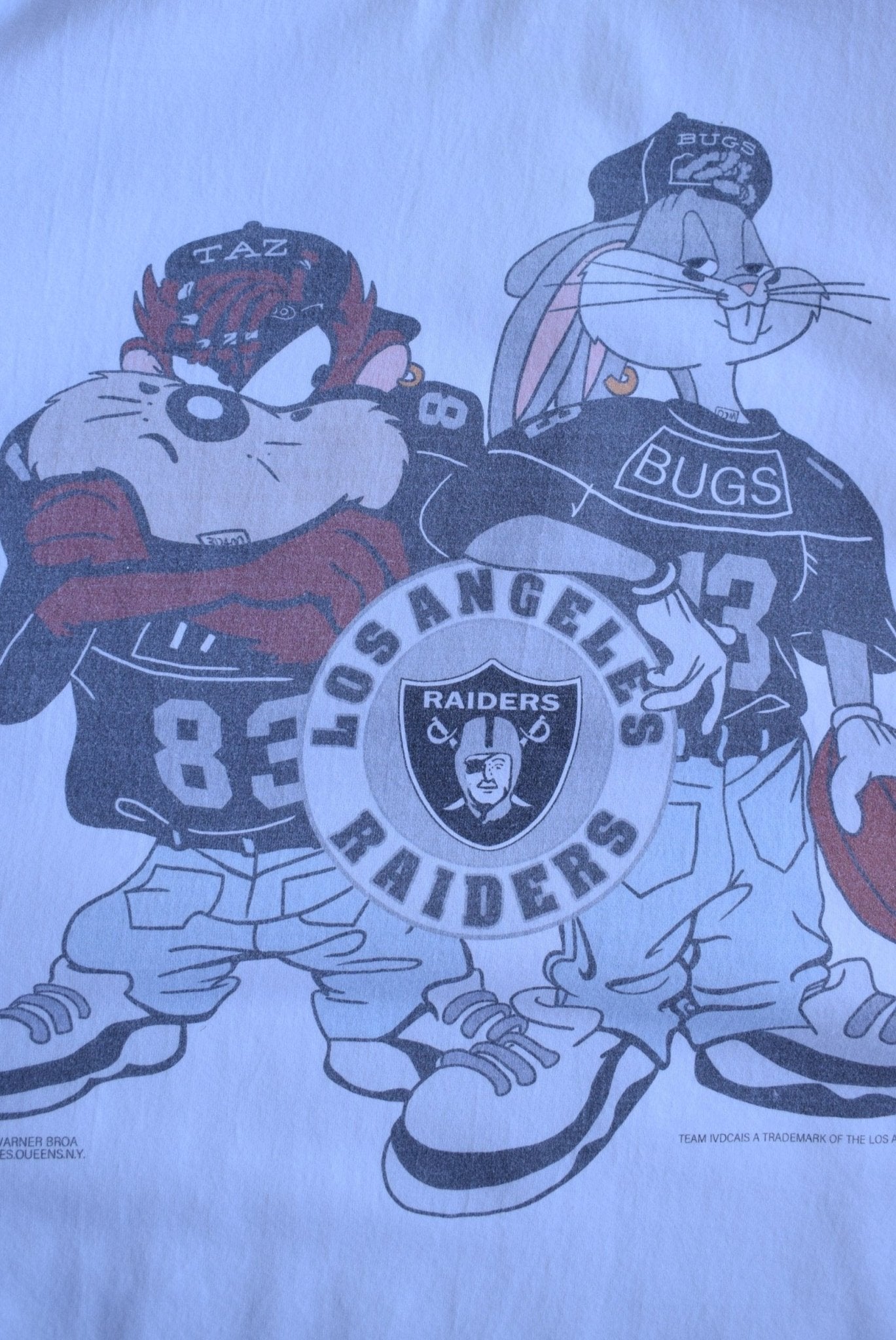 Vintage 1993 NFL Los Angeles Raiders x Warner Bros. Bugs & Taz Tee (M) - Retrospective Store