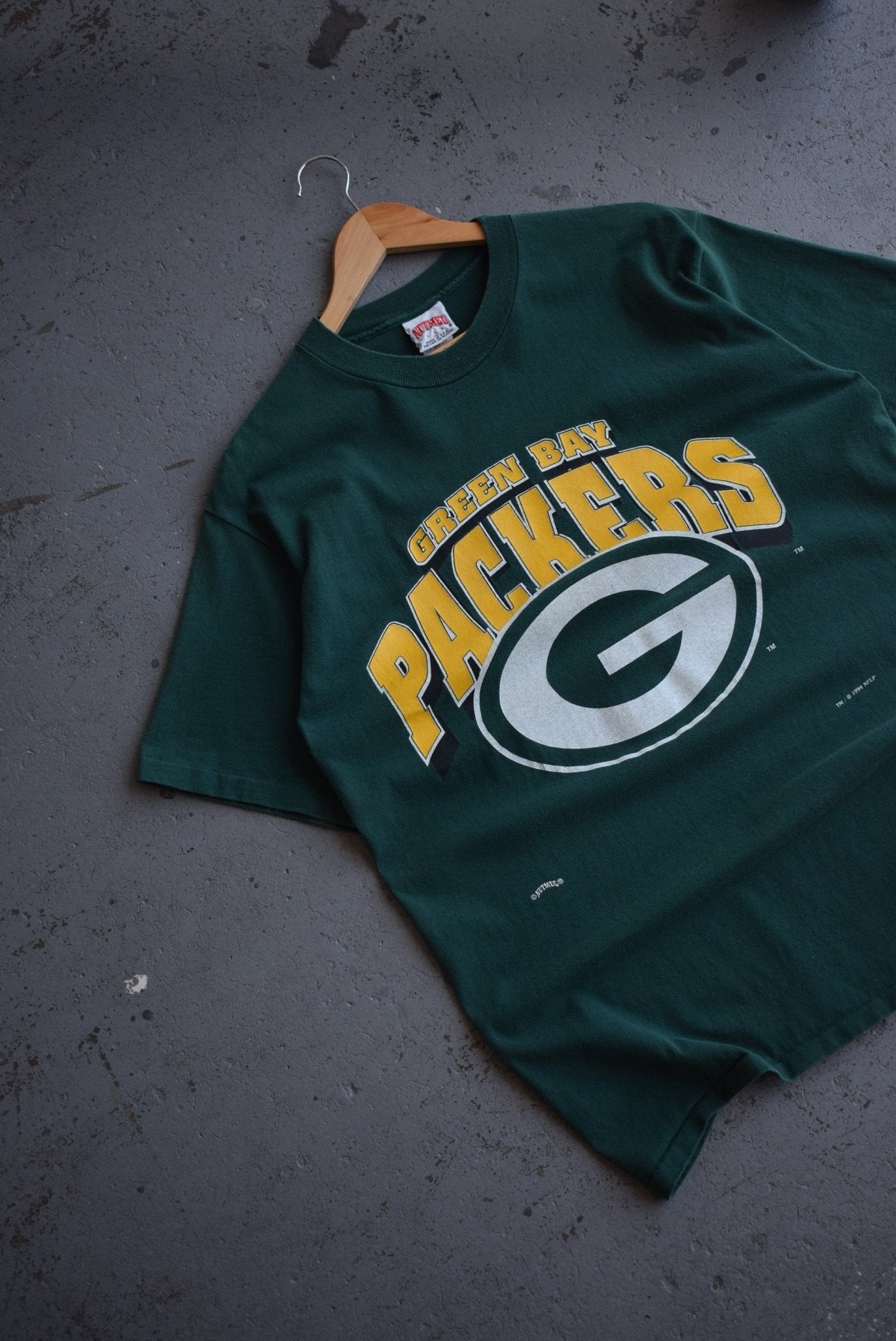 Vintage 1994 Nutmeg x NFL Green Pay Packers Tee (L) - Retrospective Store