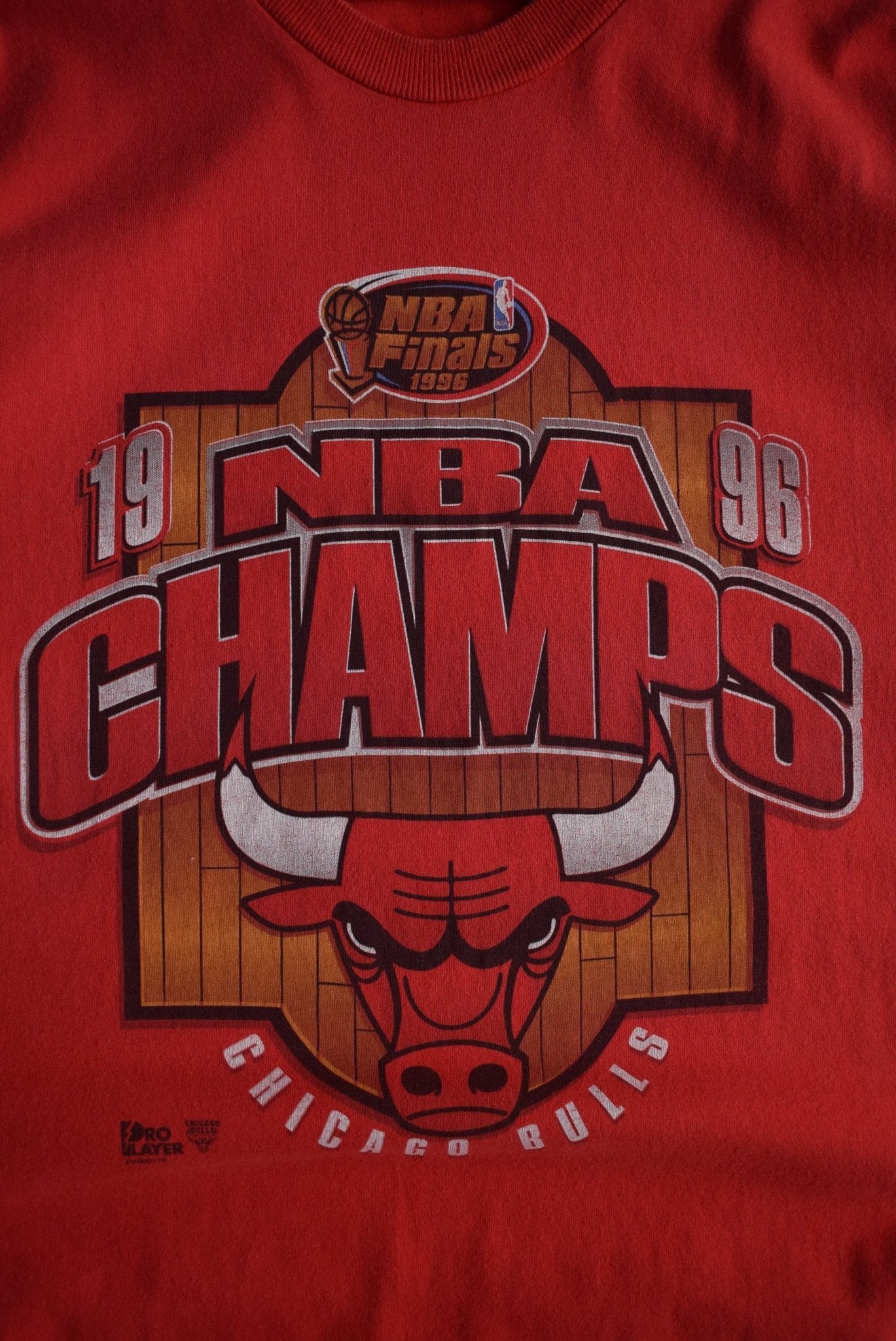 Vintage 1996 Pro - Player x NBA Chicago Bulls Champions Tee (XL) - Retrospective Store