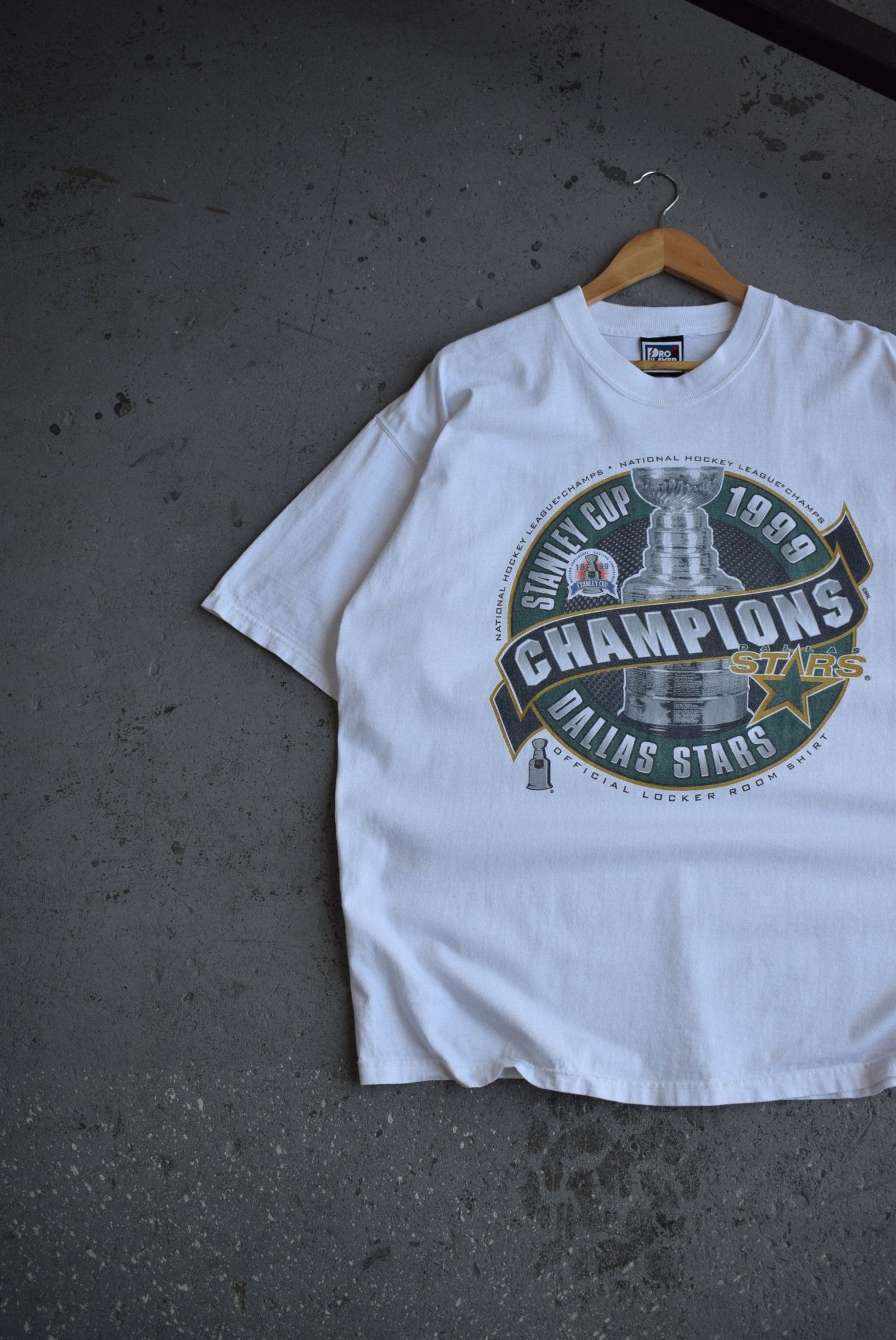 Vintage 1999 Pro - Player x NHL Dallas Stars Champions Tee (XL) - Retrospective Store