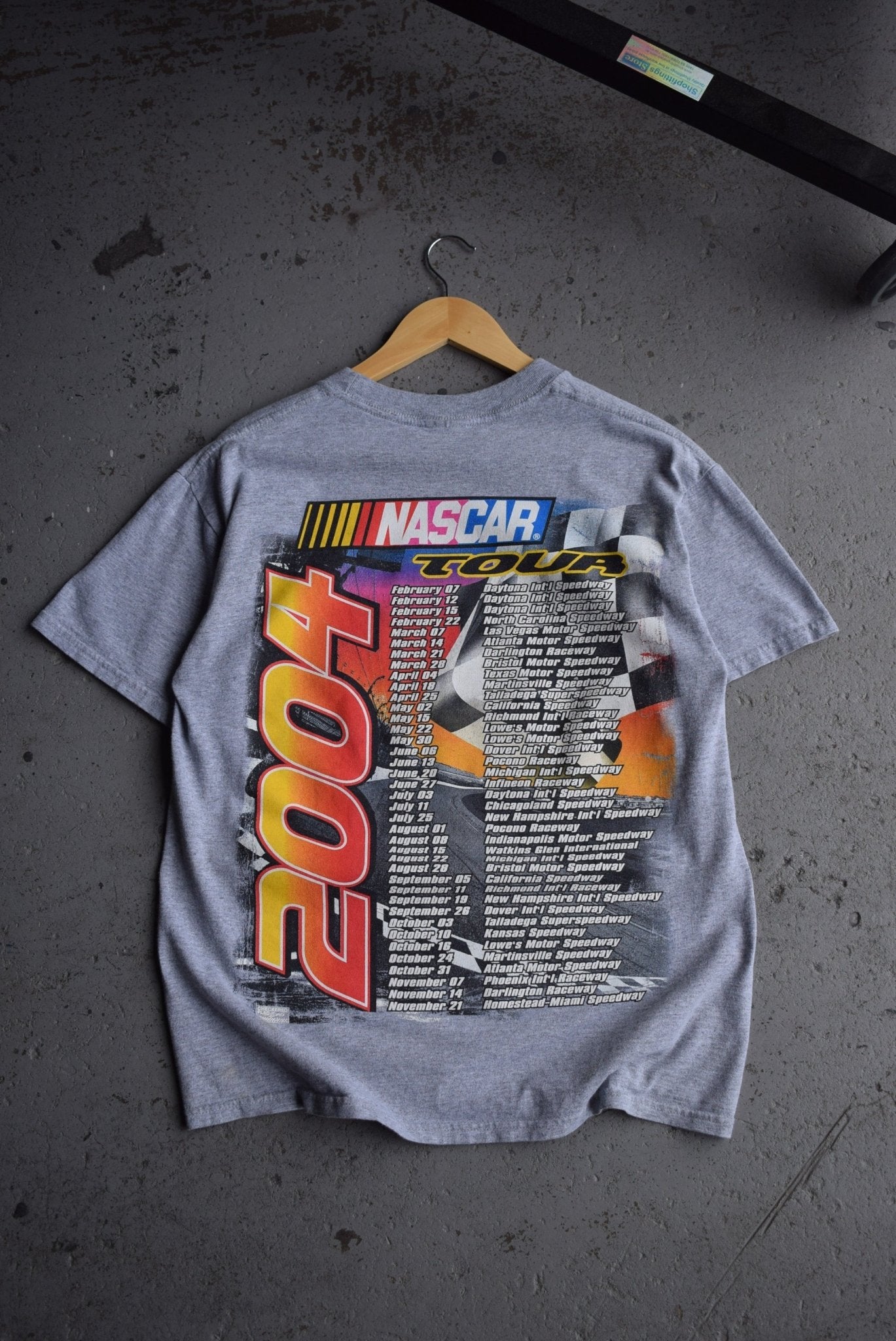 Vintage 2004 NASCAR Feel The Heat Tour Tee (M) - Retrospective Store