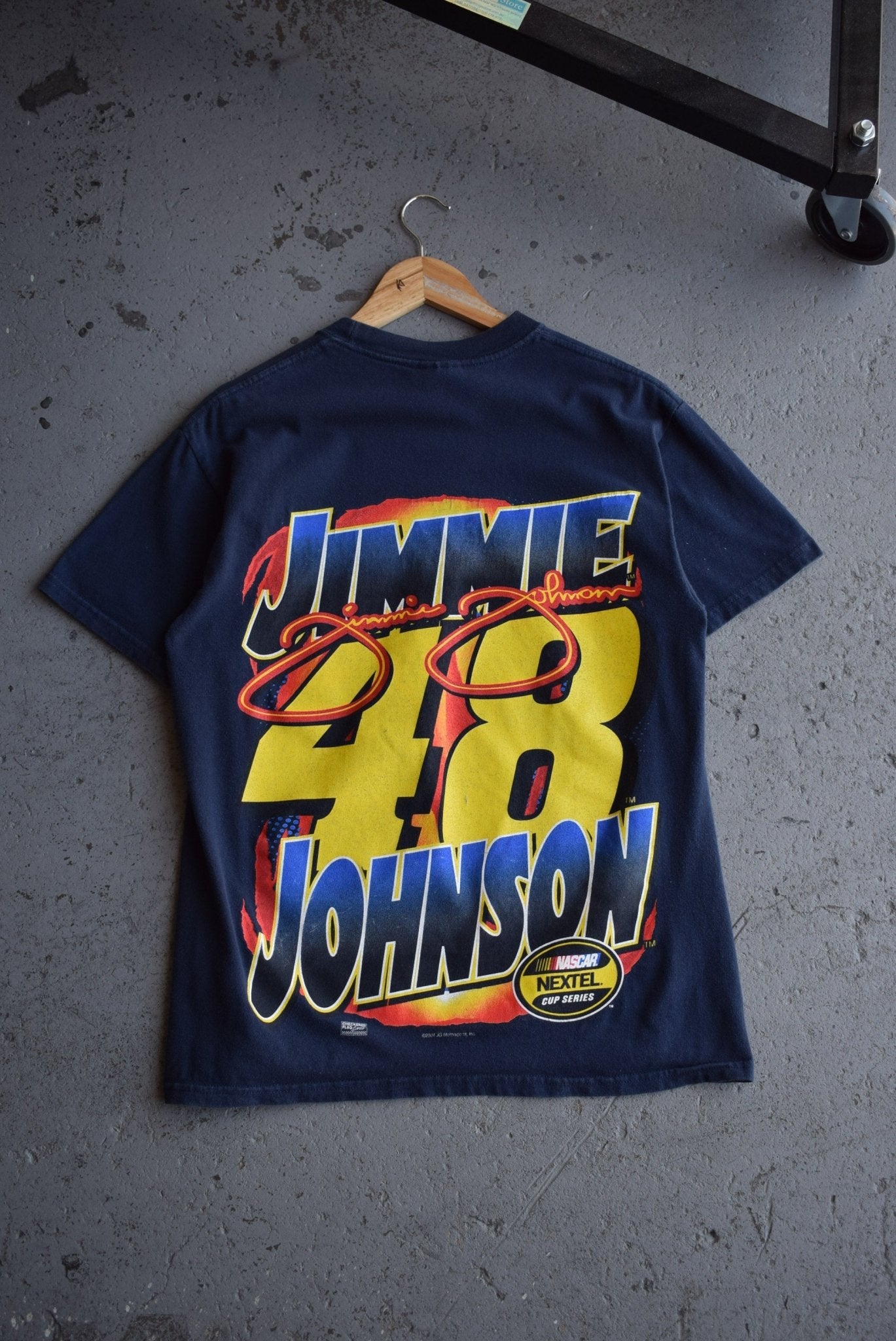 Vintage 2004 NASCAR Jimmie Johnson Racing Tee M Retrospective Store