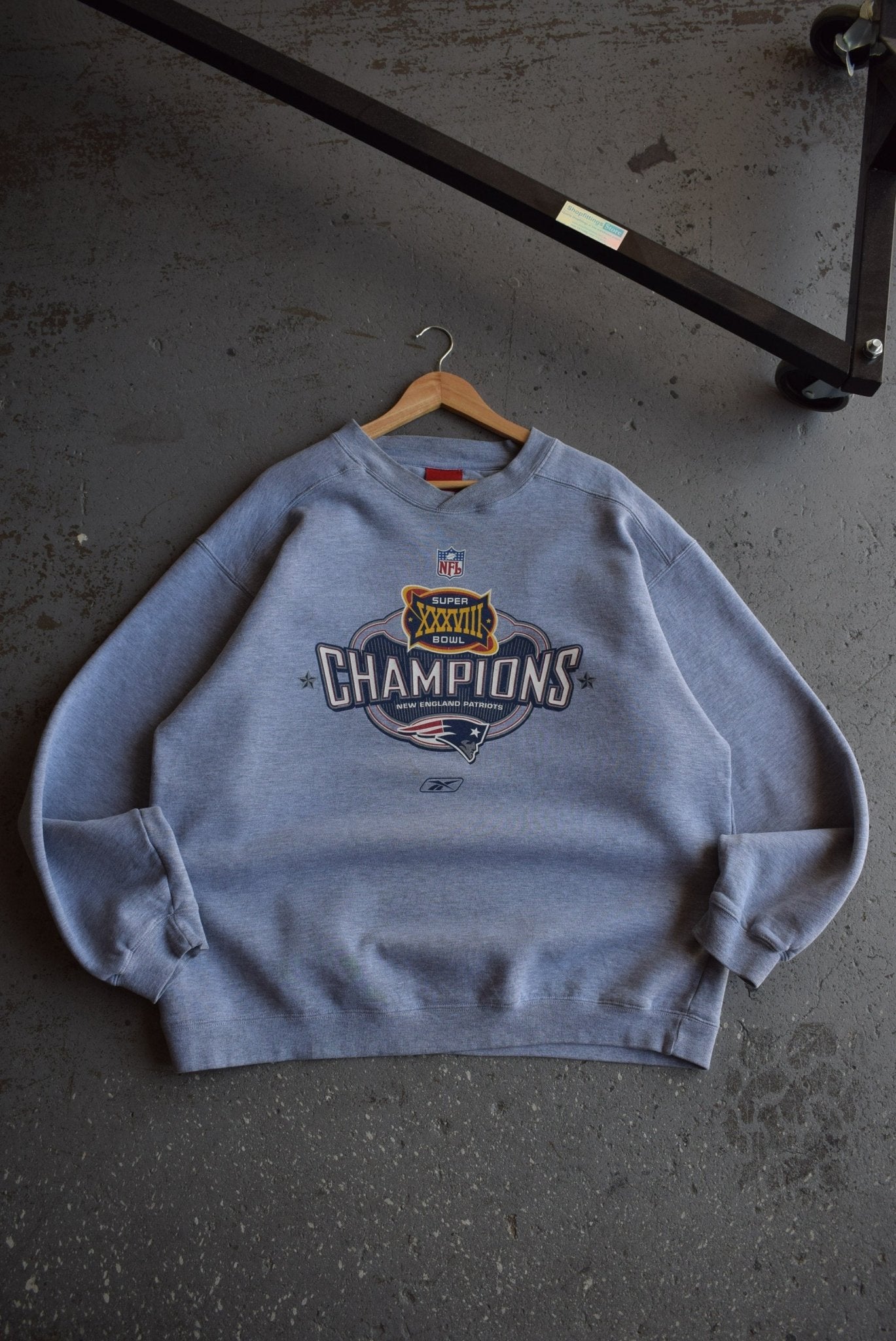 Vintage 2004 Reebok x New England Patriots Superbowl Champions Crewneck (XXL) - Retrospective Store