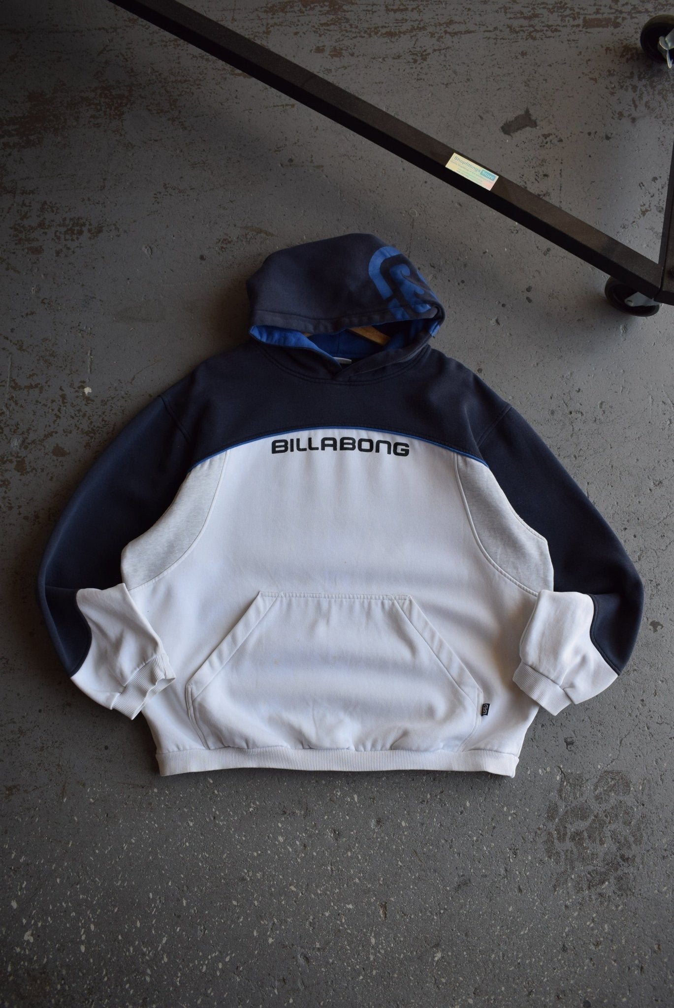 Vintage 90s Billabong Spellout Hoodie (XL) - Retrospective Store