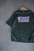 Vintage 90s Champion x Milwaukee Bucks Basketball Tee (XXL) - Retrospective Store