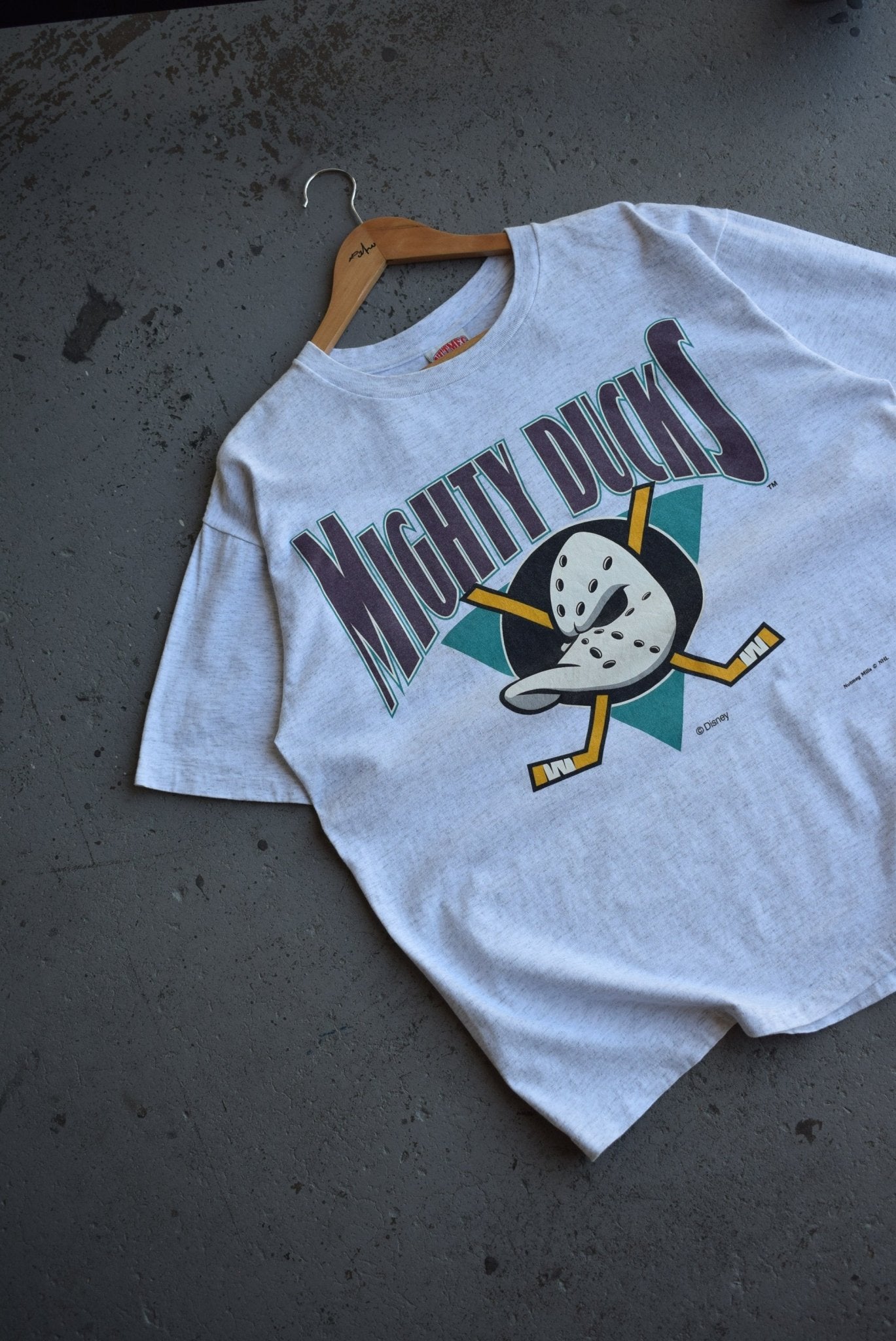 Vintage 90s Disney x NHL Mighty Ducks Tee (XL) - Retrospective Store