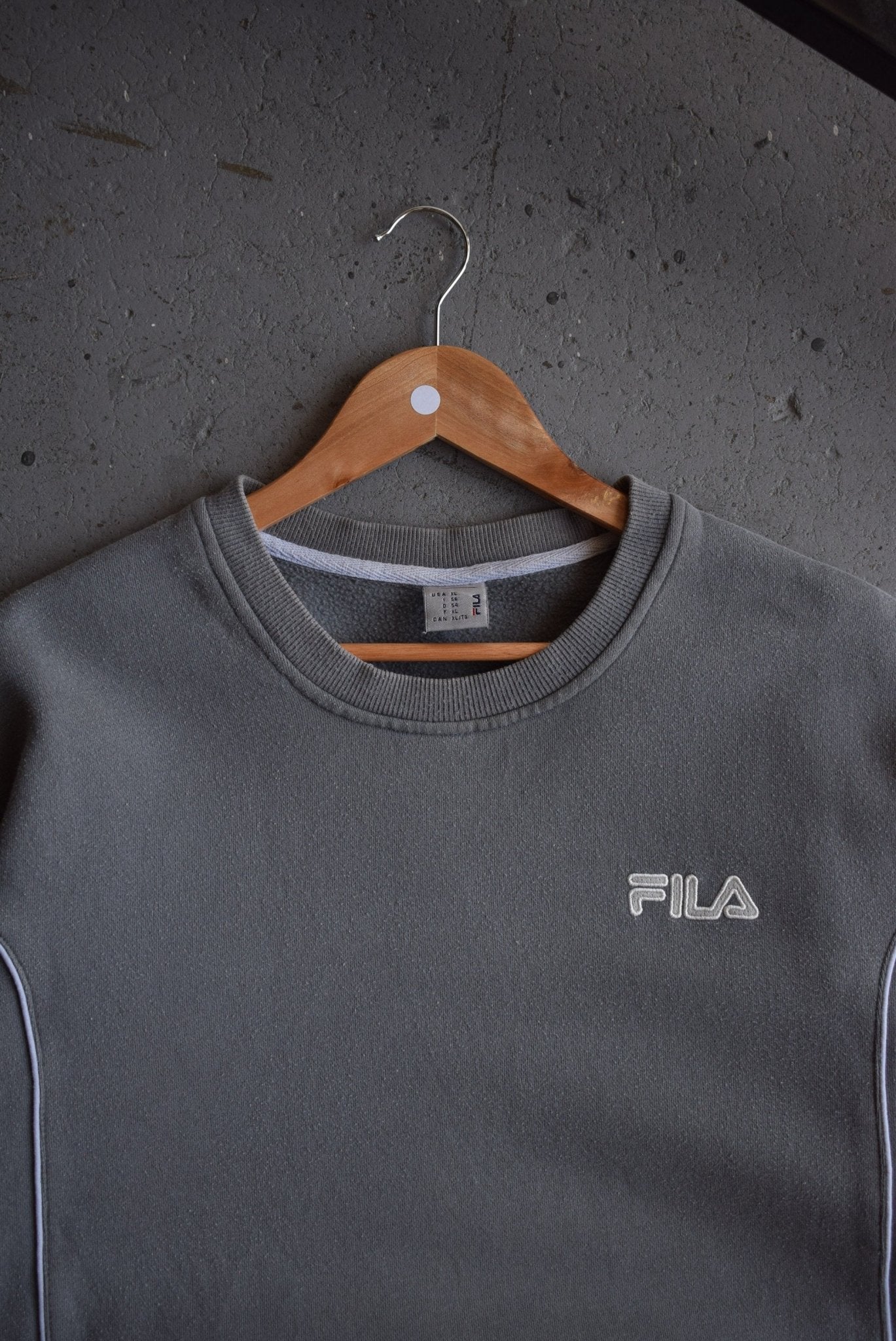 Vintage 90s Fila Embroidered Spellout Crewneck (M) - Retrospective Store