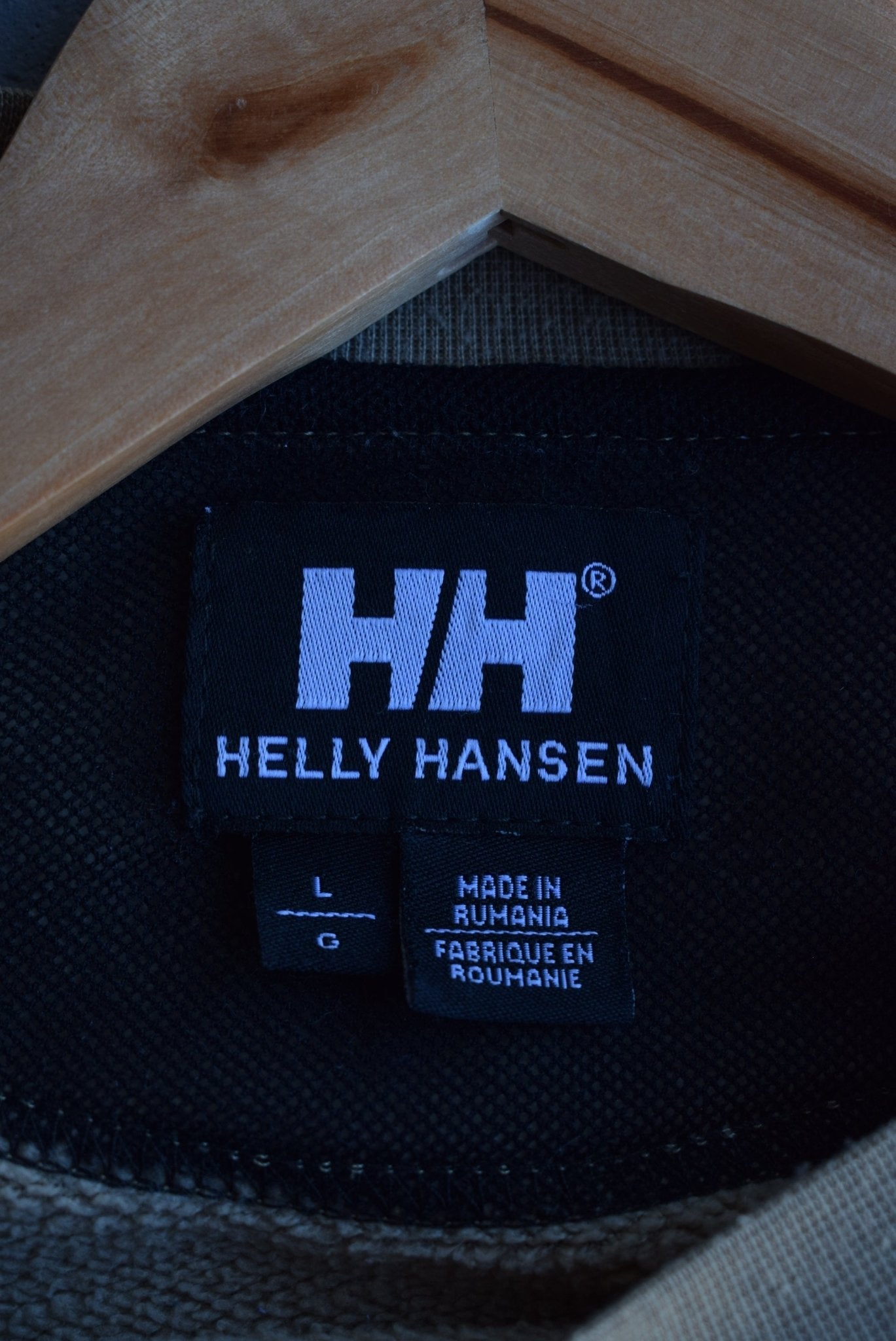 Vintage 90s Helly Hansen Embroidered Spellout Crewneck (L) - Retrospective Store