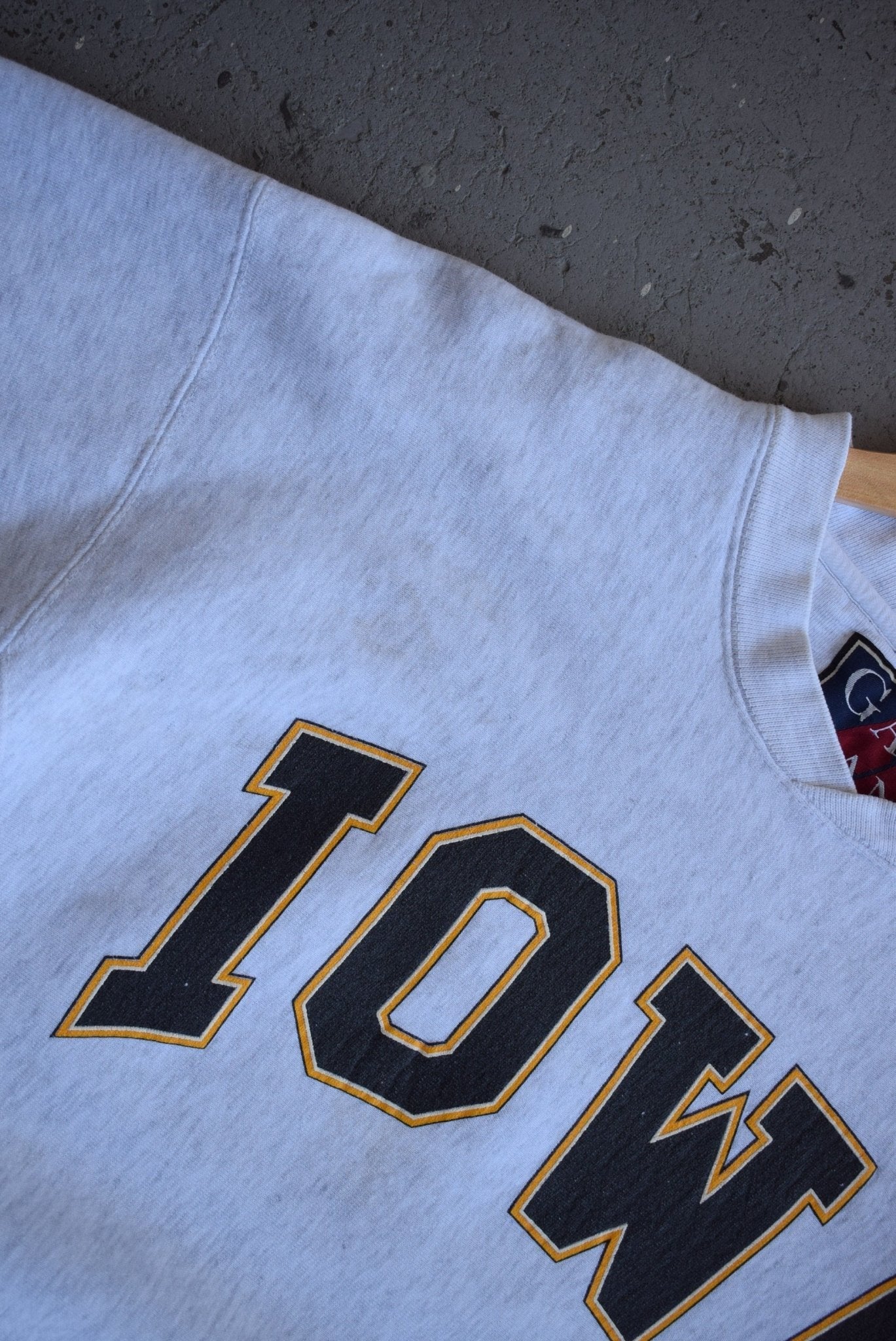 Vintage 90s Iowa Hawkeyes Football Crewneck (M) - Retrospective Store