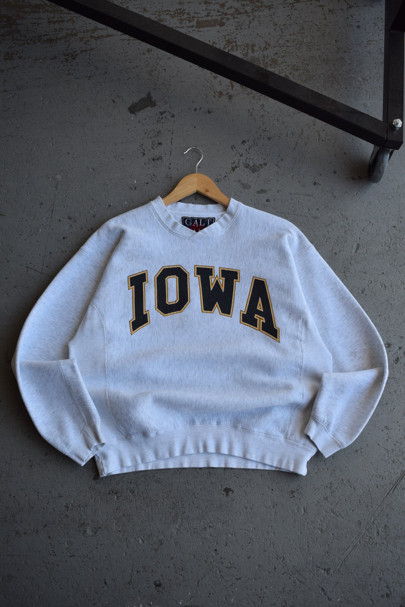 Vintage 90s Iowa Hawkeyes Football Crewneck (M) - Retrospective Store