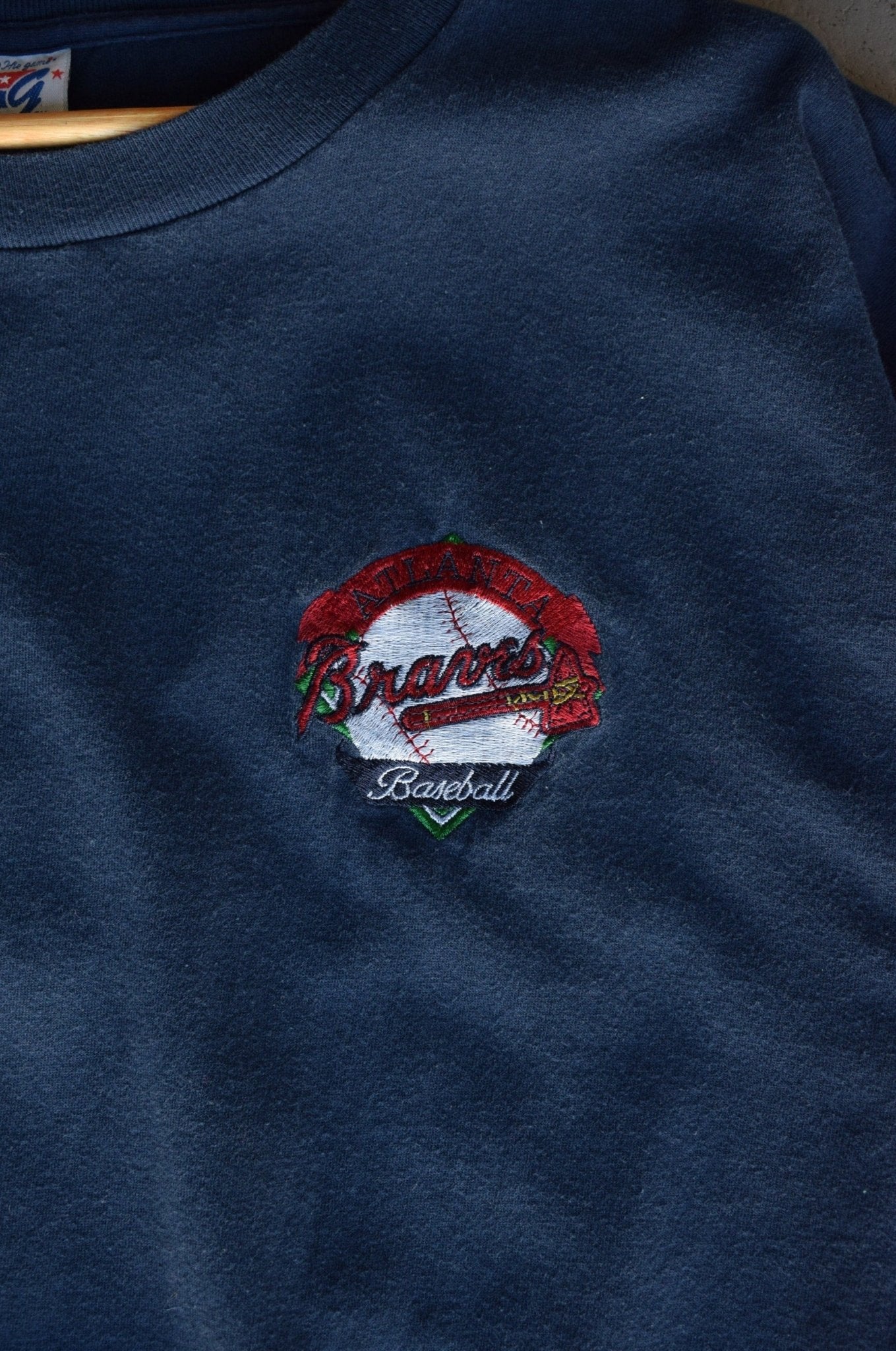 Vintage 90s MLB Atlanta Braves Embroidered Tee (XL) - Retrospective Store