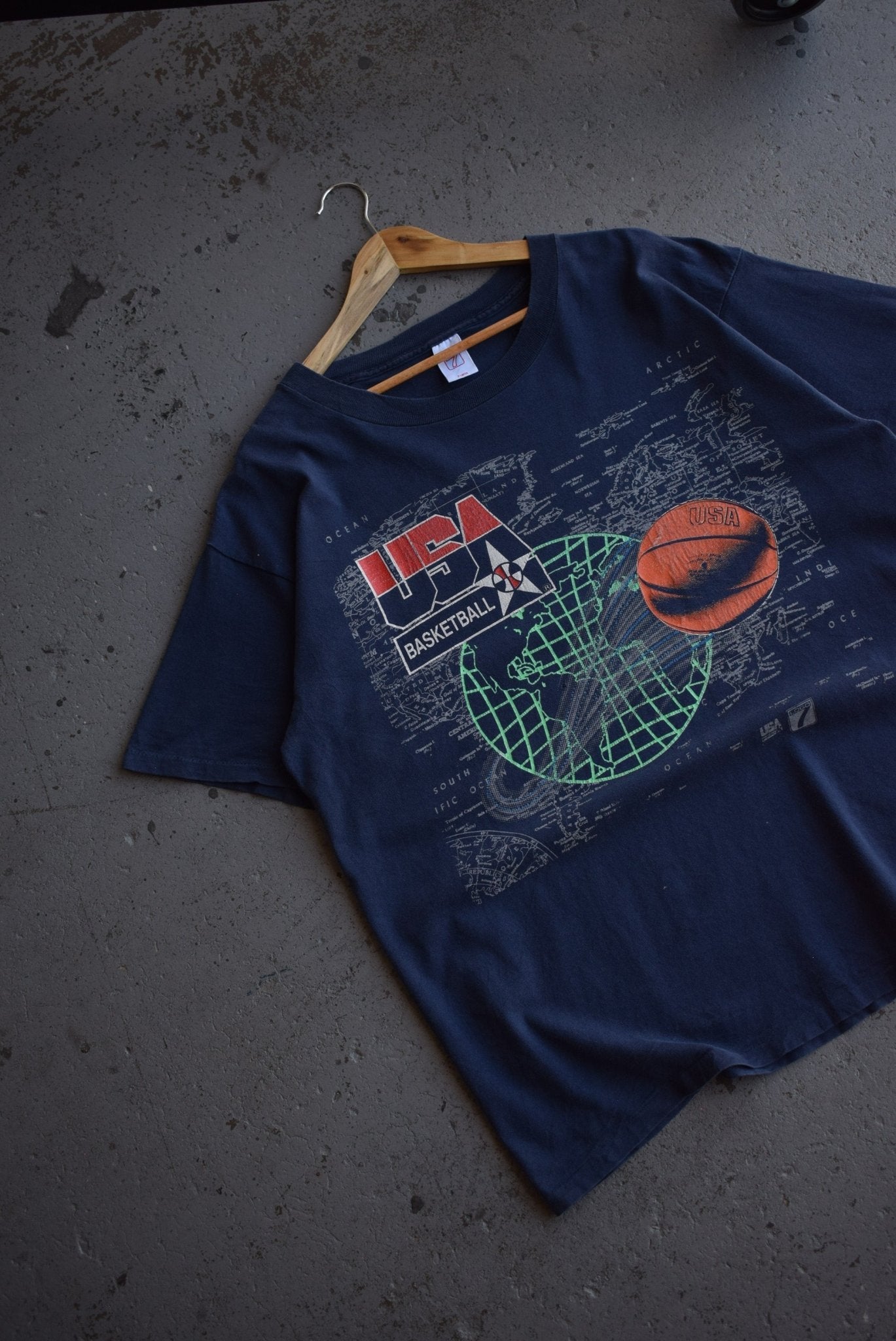 Vintage 90s NBA USA Basketball Tee (XL) - Retrospective Store