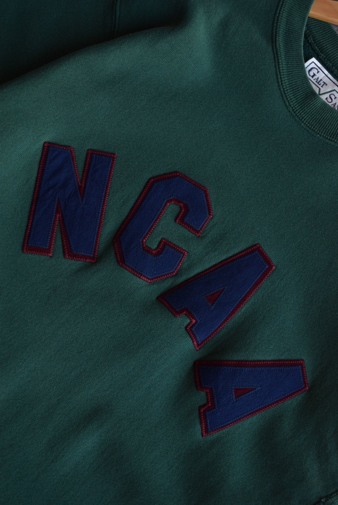 Vintage 90s NCAA Embroidered Crewneck (XL) - Retrospective Store