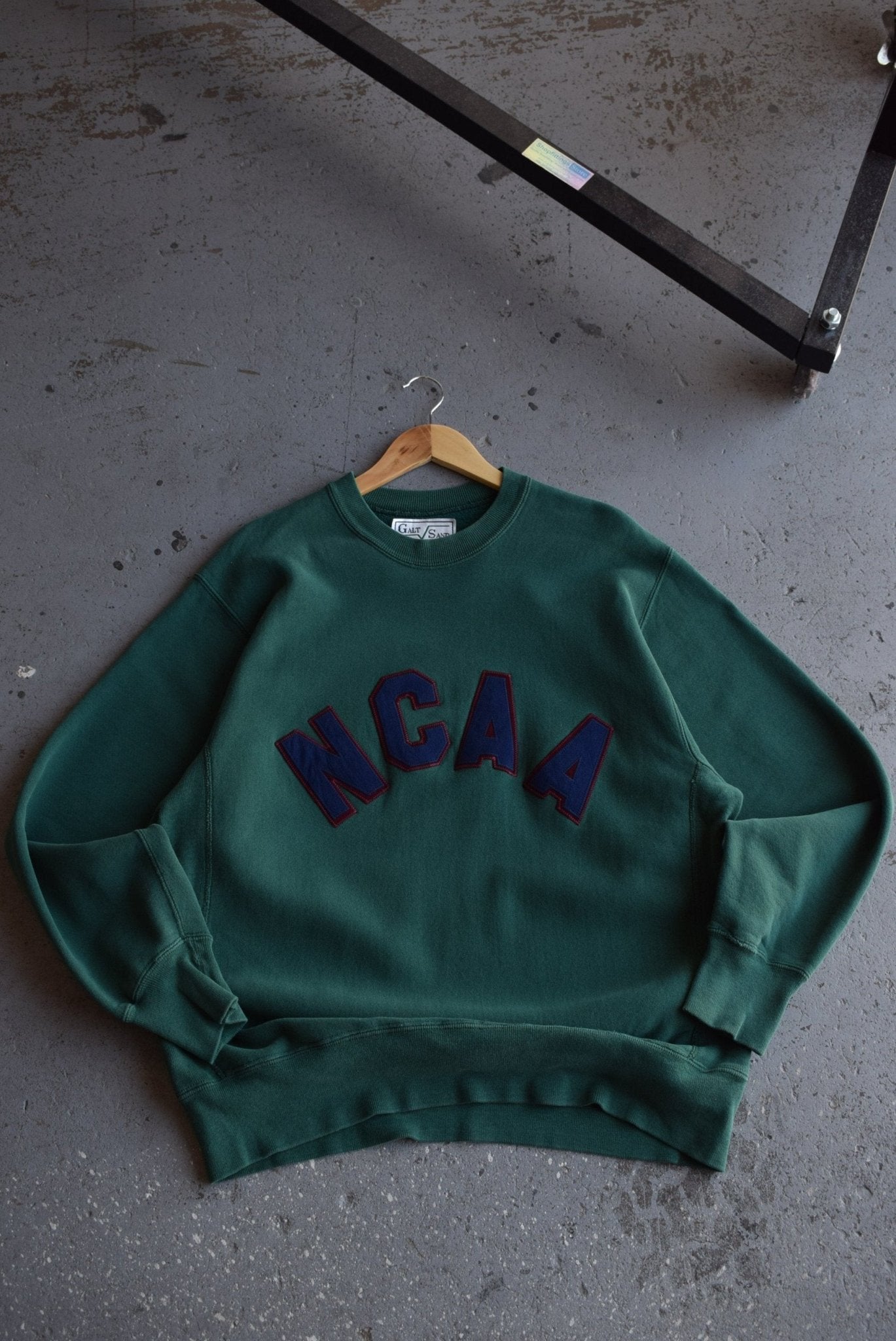 Vintage 90s NCAA Embroidered Crewneck (XL) - Retrospective Store