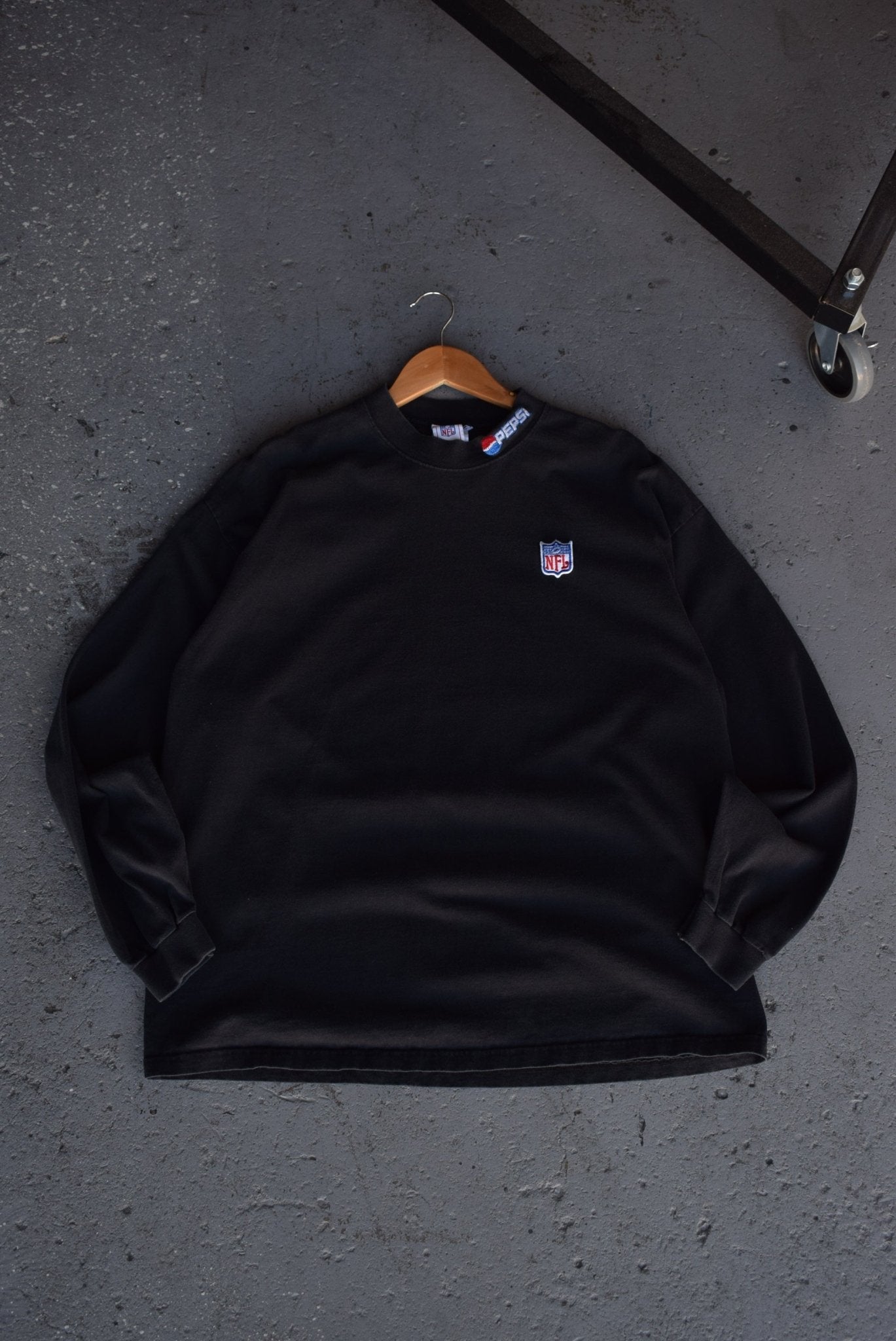 Vintage 90s NFL x Pepsi Embroidered Mockneck (XL) - Retrospective Store