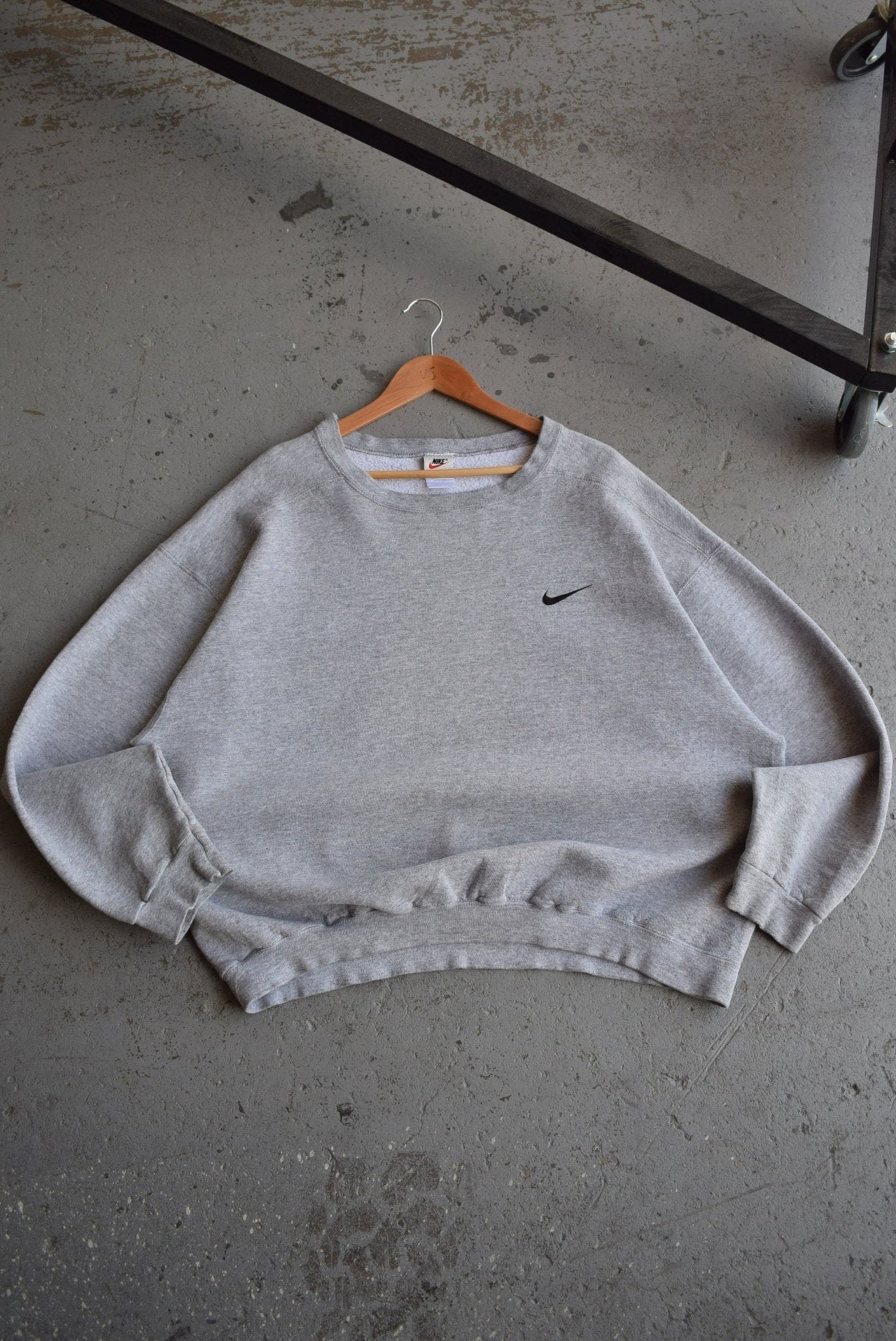 Vintage 90s Nike Classic Logo Embroidered Crewneck (L) - Retrospective Store