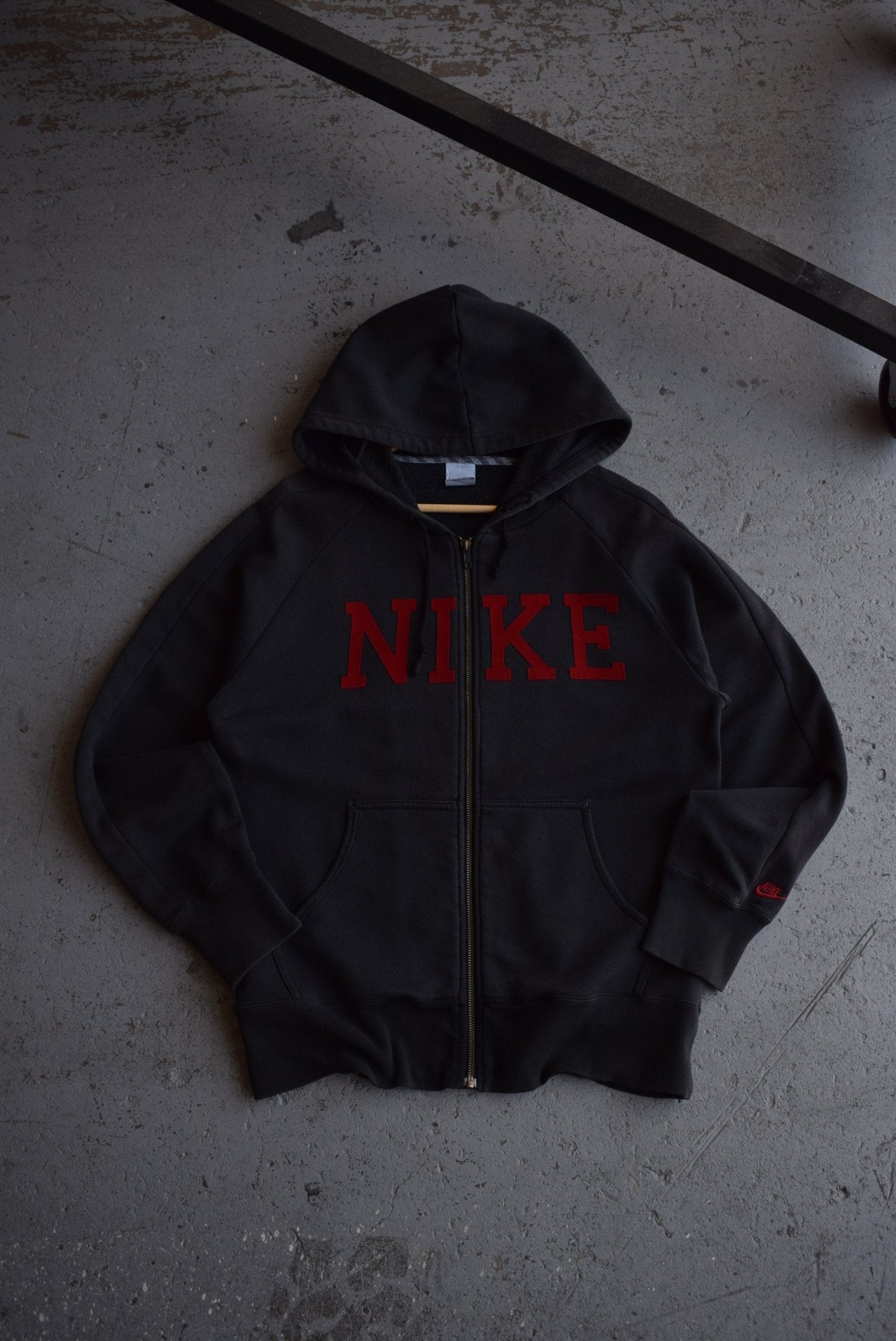 Vintage 90s Nike Spellout Hoodie (M) - Retrospective Store