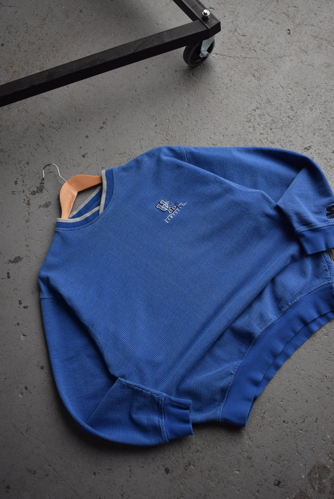 Vintage 90s Starter x University of Kentucky Embroidered Crewneck (M/L) - Retrospective Store