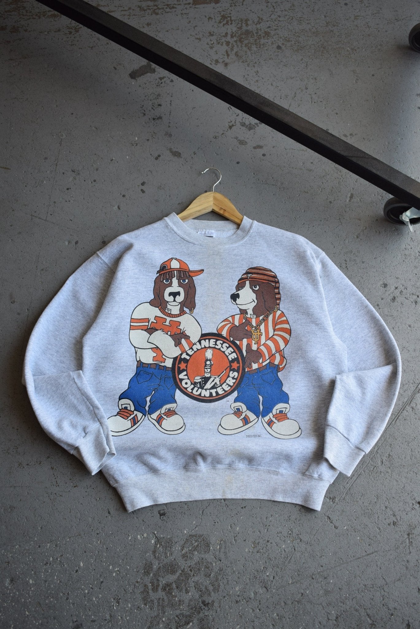 Vintage 90s University of Tennessee Dog Pound Crewneck (M) - Retrospective Store