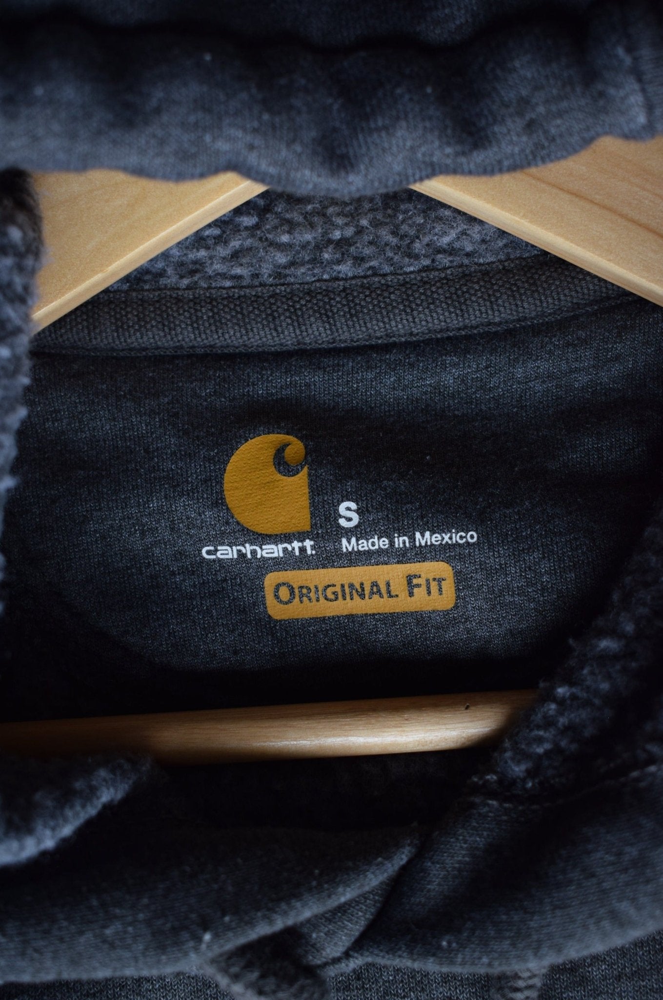 Vintage Carhartt Classic Logo Hoodie (M) - Retrospective Store