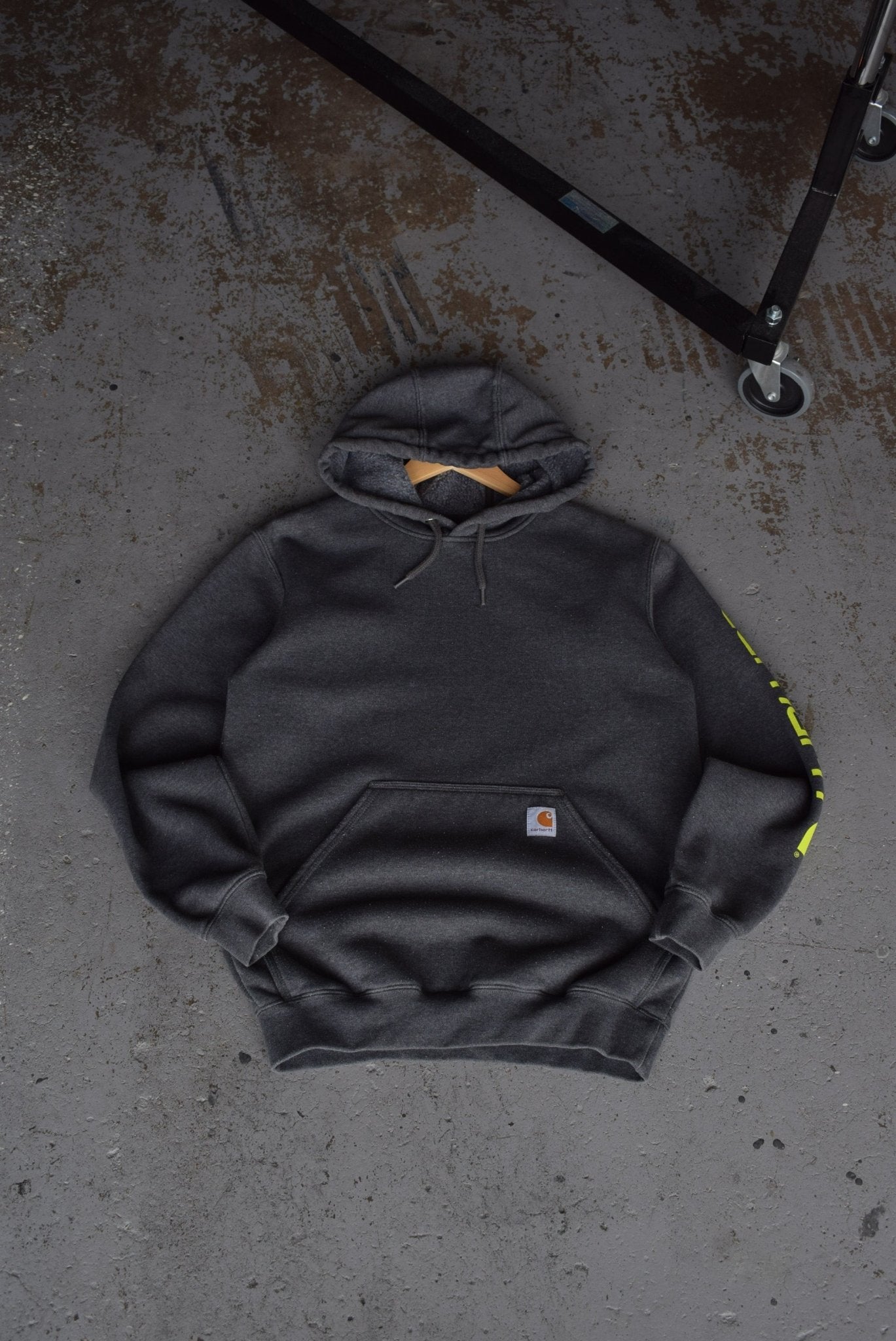 Vintage Carhartt Classic Logo Hoodie (M) - Retrospective Store