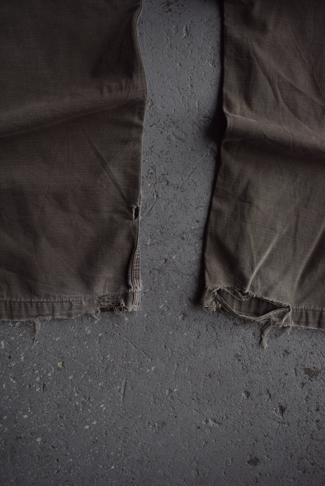 Vintage Carhartt Double - Knee Cargo Pants (38) - Retrospective Store