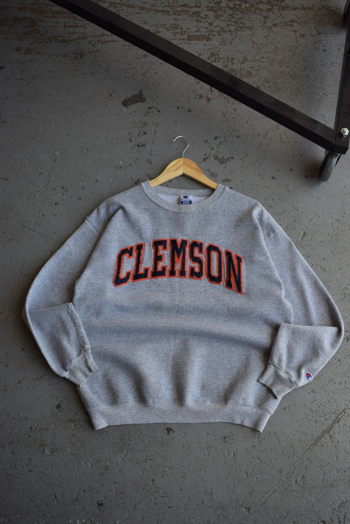 Vintage Champion x Clemson University Embroidered Crewneck (M) - Retrospective Store