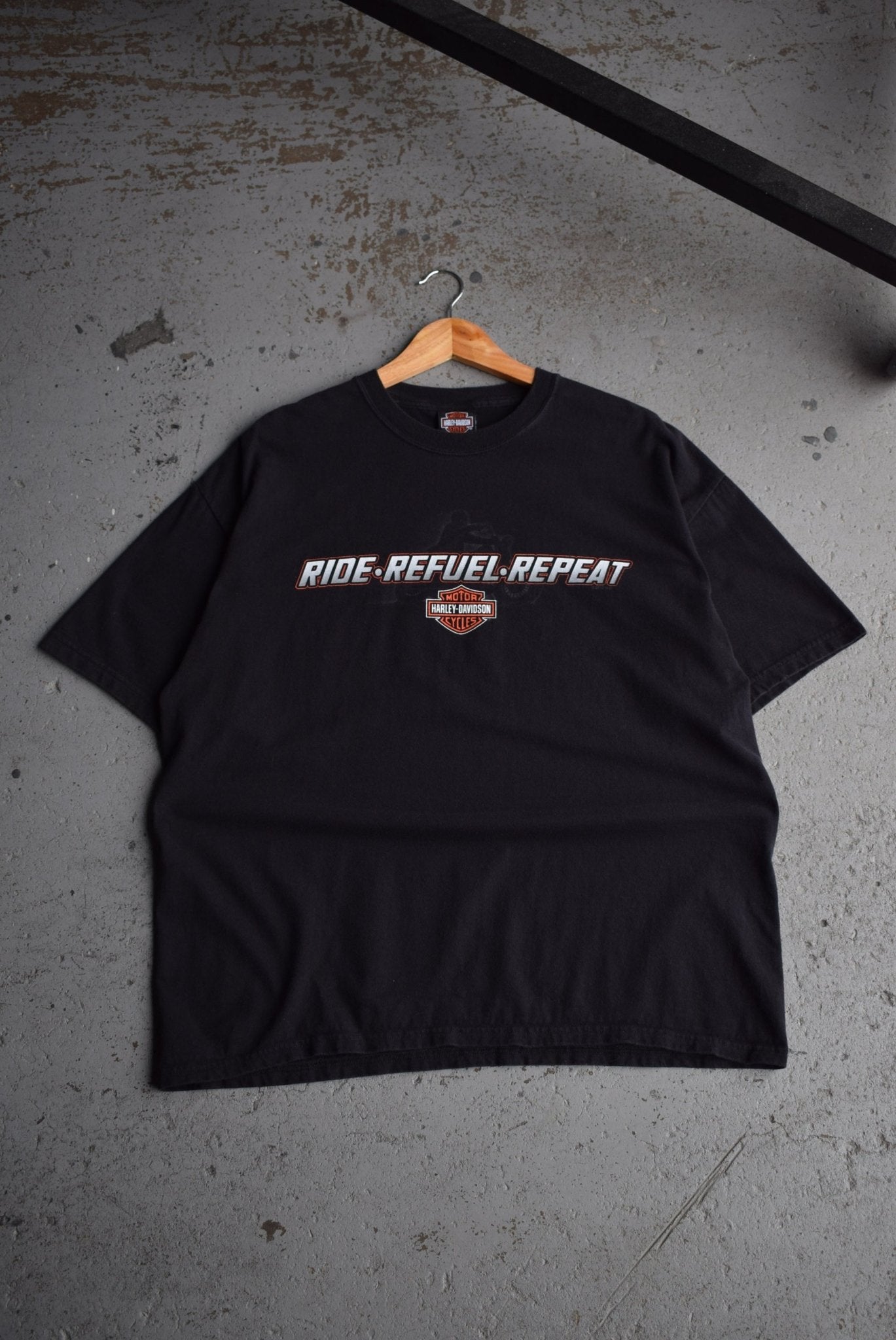 Vintage Harley Davidson 'Ride, Refuel & Repeat' Tee (XL) - Retrospective Store