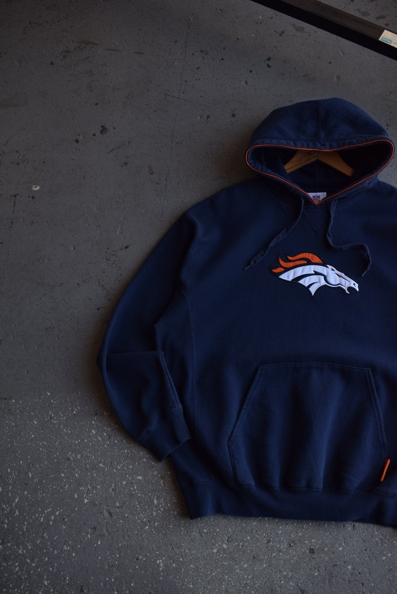 Vintage NFL Denver Broncos Embroidered Hoodie (XL) - Retrospective Store