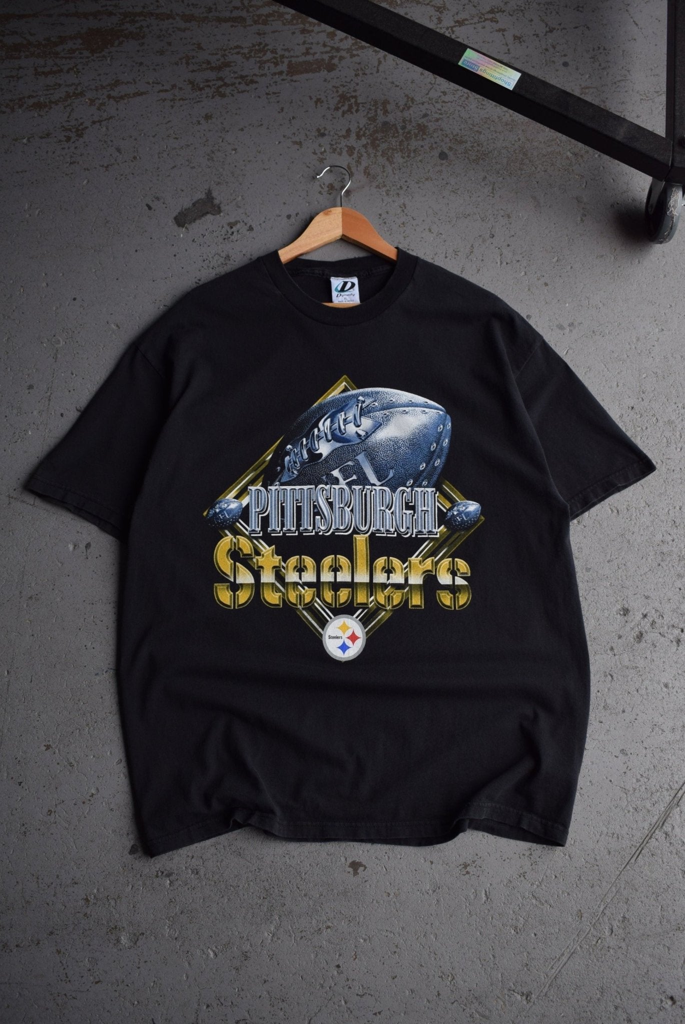 Vintage NFL Pittsburgh Steelers Tee (XL) - Retrospective Store