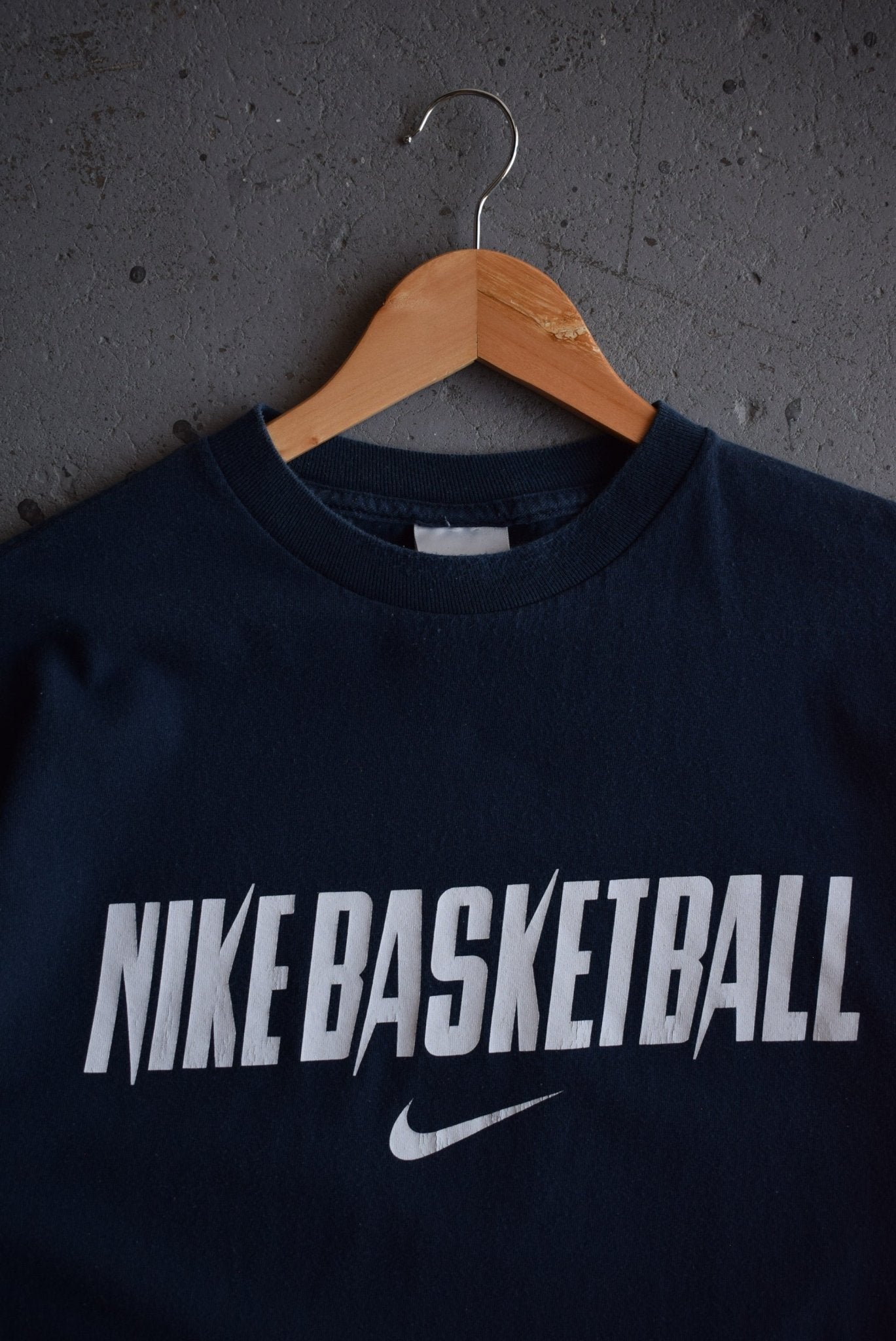 Vintage Nike Basketball Tee (M) - Retrospective Store