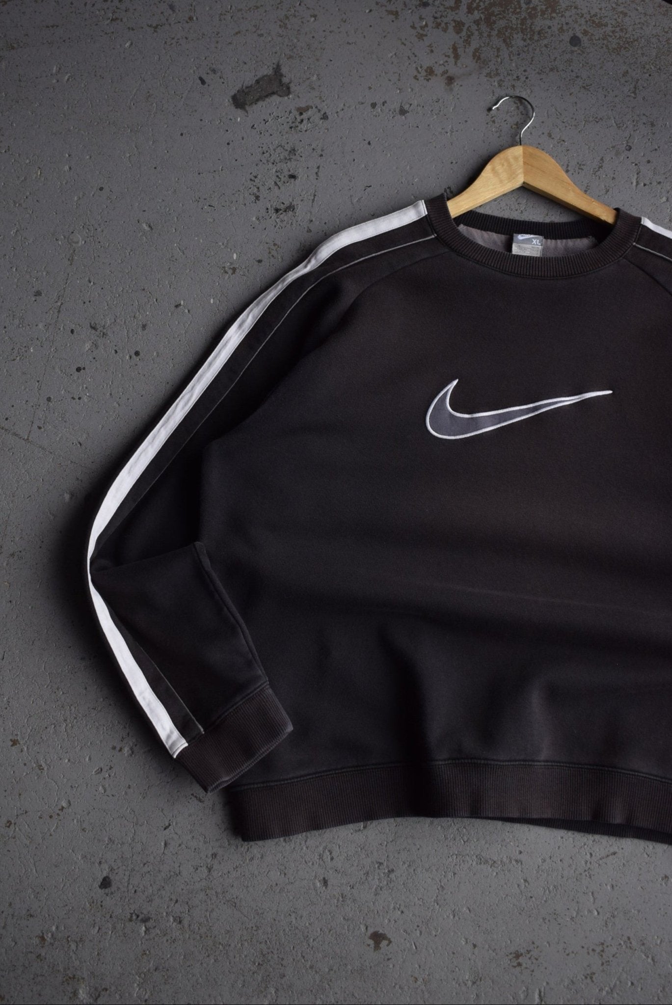 Vintage Nike Big Swoosh Embroidered Crewneck (L/XL) - Retrospective Store