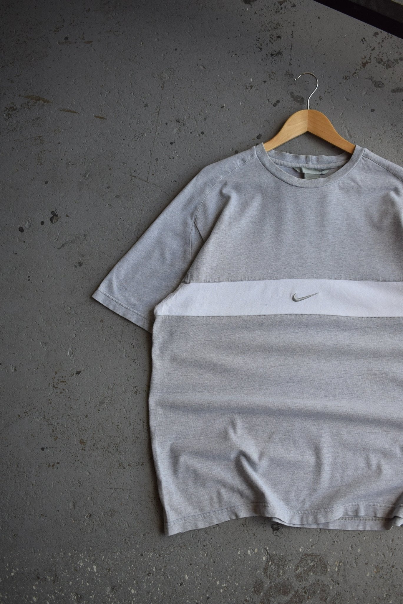 Vintage Nike Centre Swoosh Embroidered Tee (L) - Retrospective Store