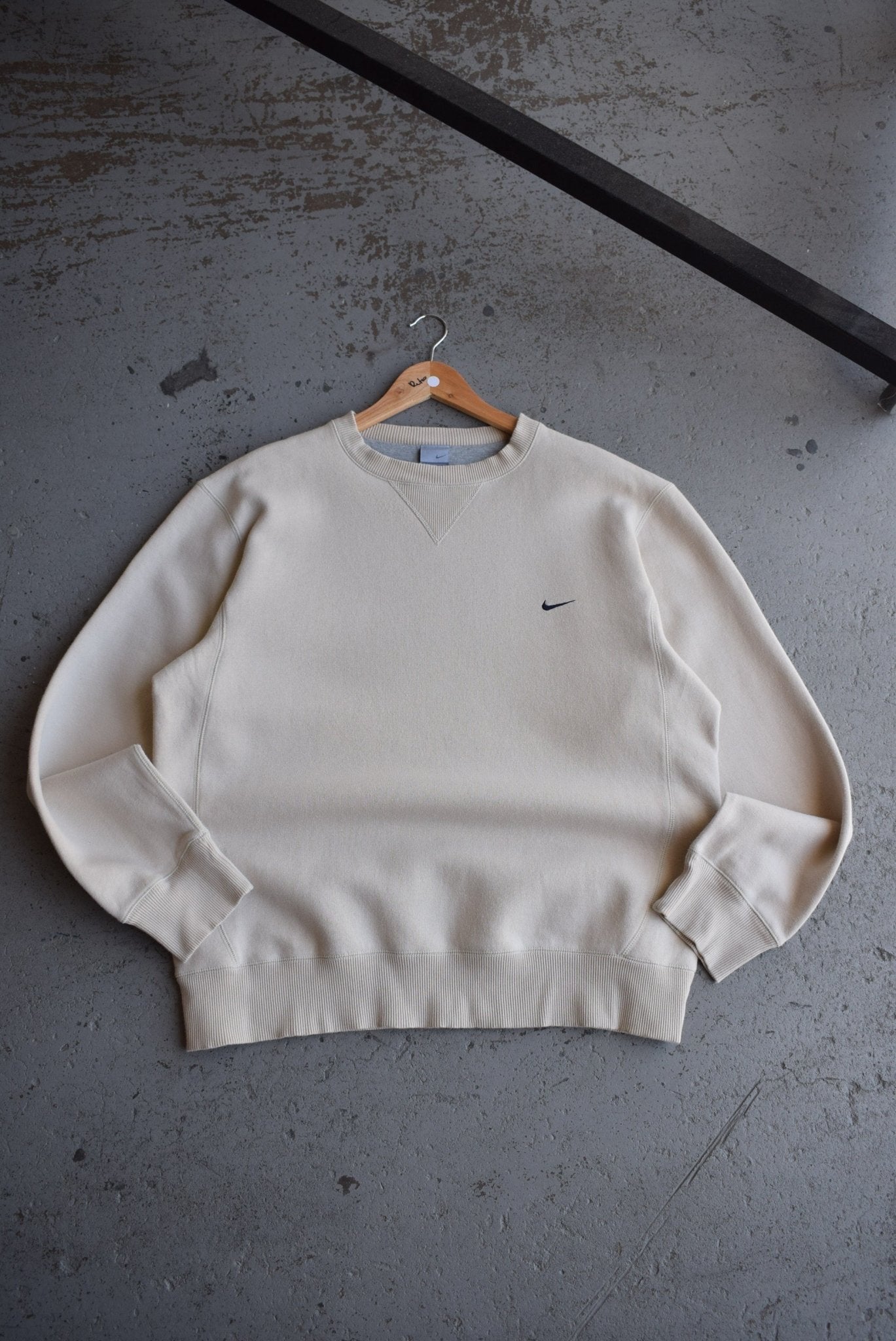 Vintage Nike Classic Logo Embroidered Crewneck (L) - Retrospective Store