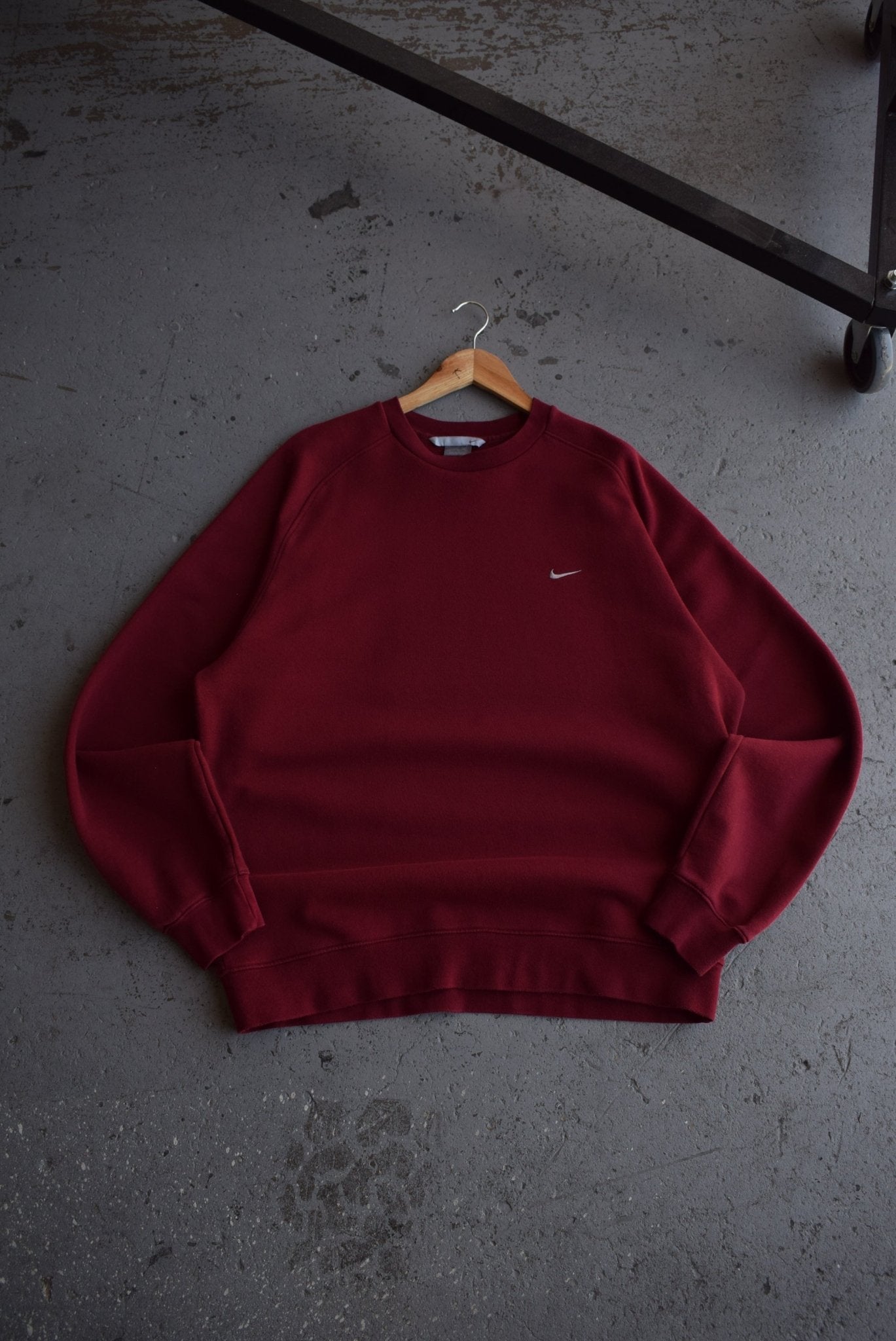 Vintage Nike Classic Logo Embroidered Crewneck (XL) - Retrospective Store