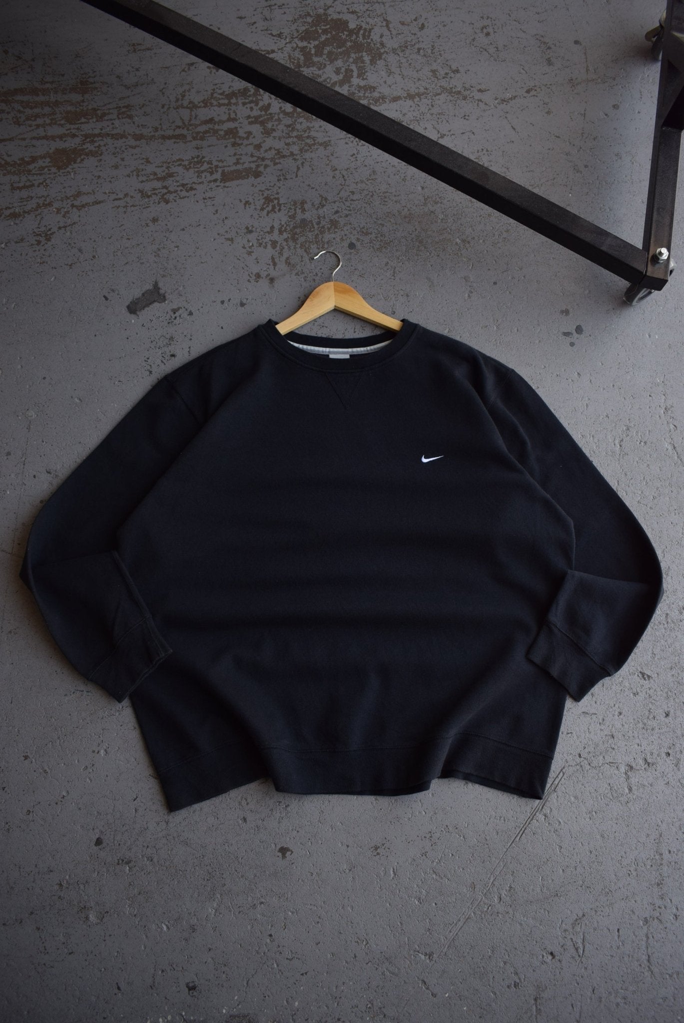 Vintage Nike Classic Logo Embroidered Crewneck (XXL) - Retrospective Store