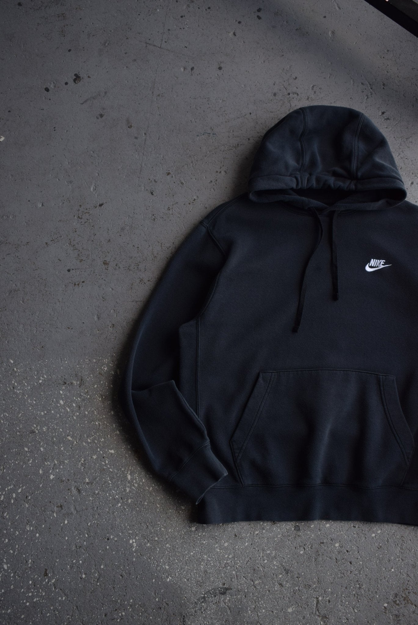 Vintage Nike Classic Logo Embroidered Hoodie (M) - Retrospective Store