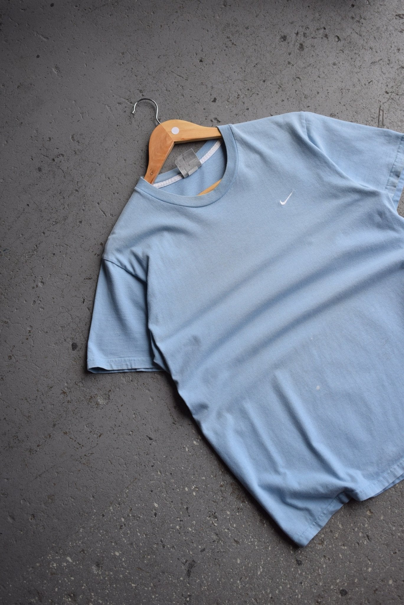 Vintage Nike Classic Logo Embroidered Tee (M/L) - Retrospective Store