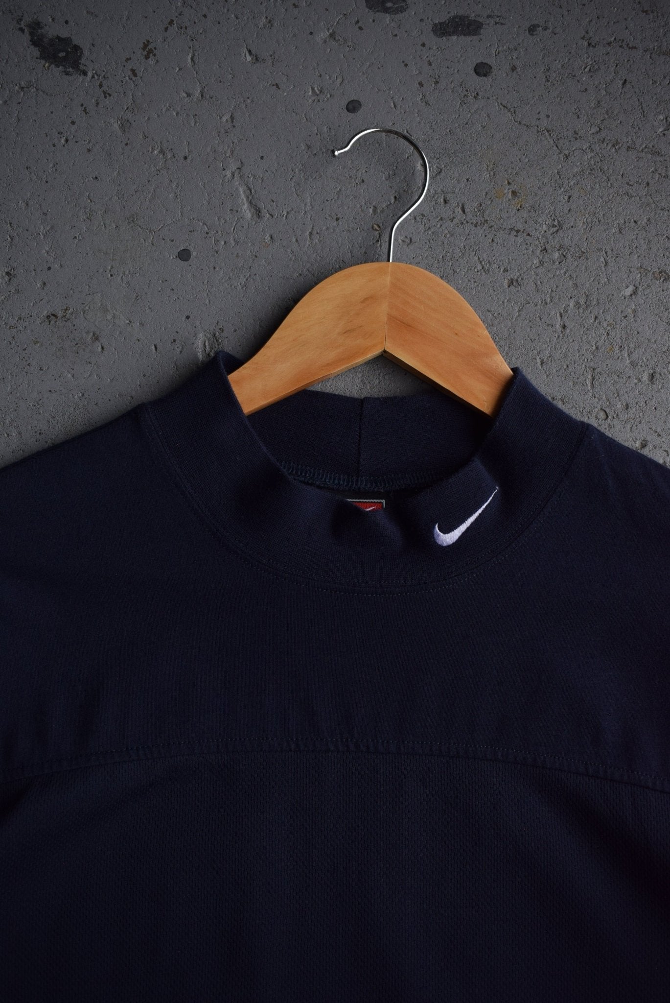 Vintage Nike Classic Logo Mockneck (L) - Retrospective Store