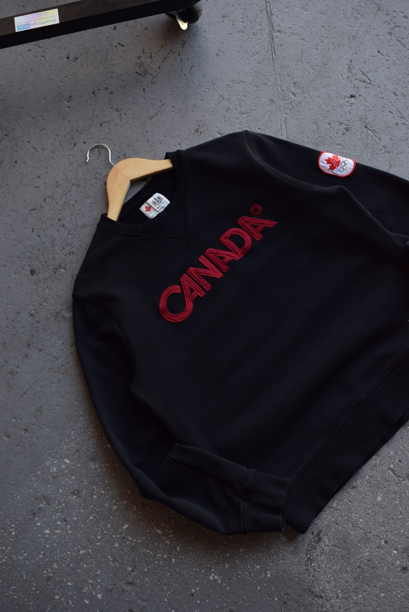 Vintage Olympic Games Team Canada Crewneck (M) - Retrospective Store