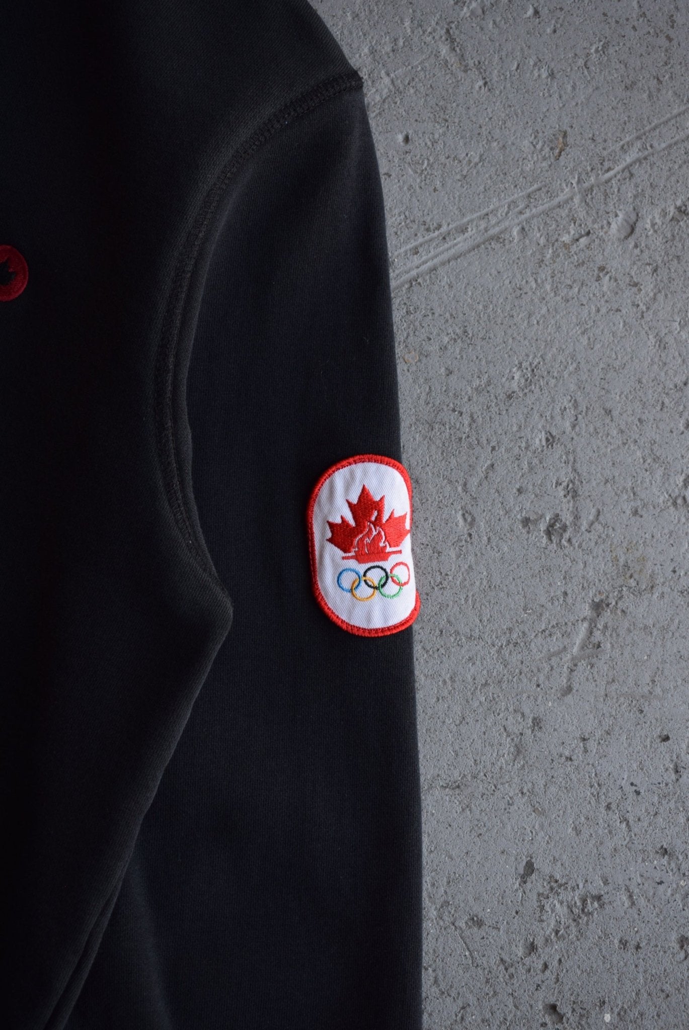 Vintage Olympic Games Team Canada Crewneck (M) - Retrospective Store