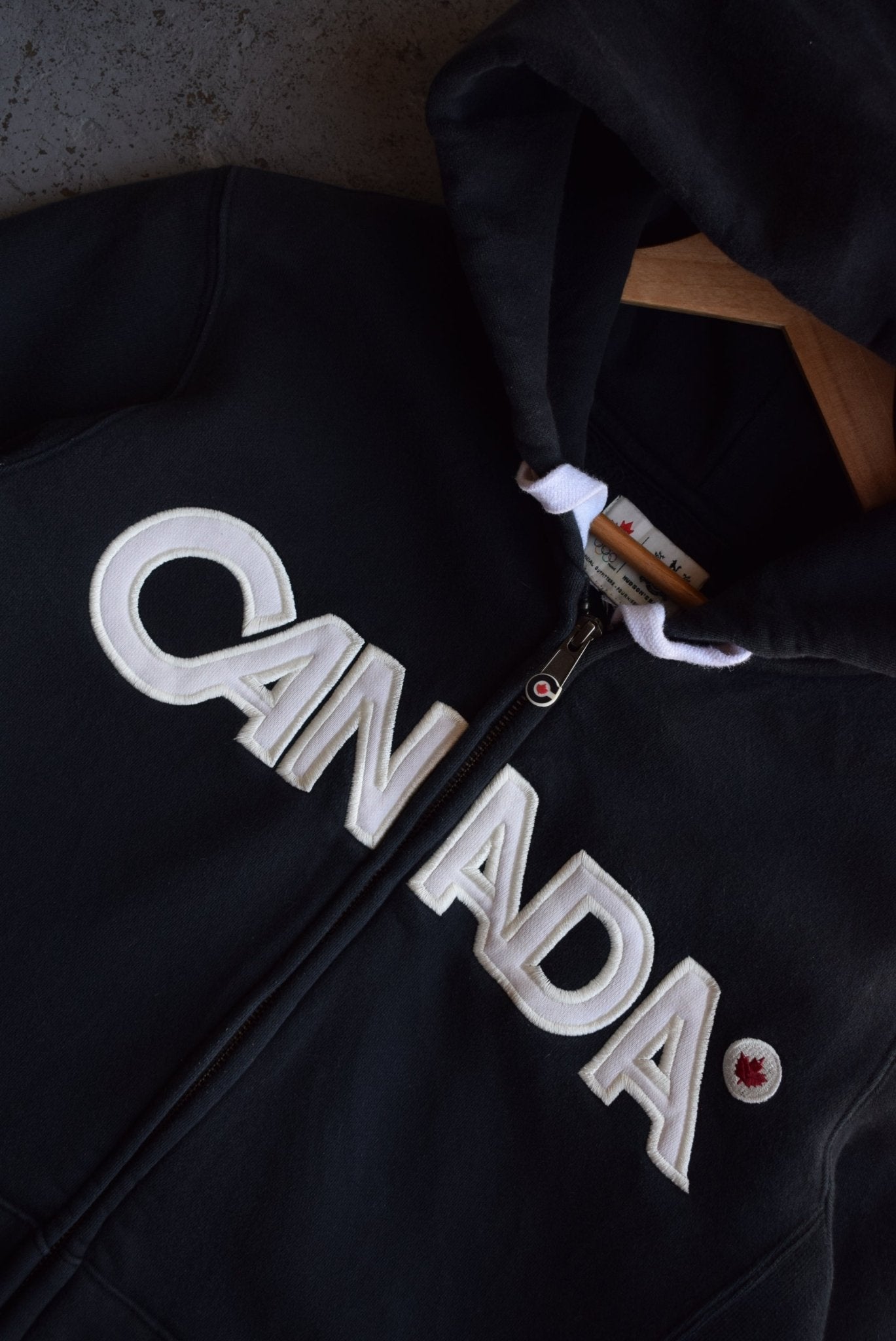 Vintage Olympic Games Team Canada Full Zip Hoodie (S/M) - Retrospective Store
